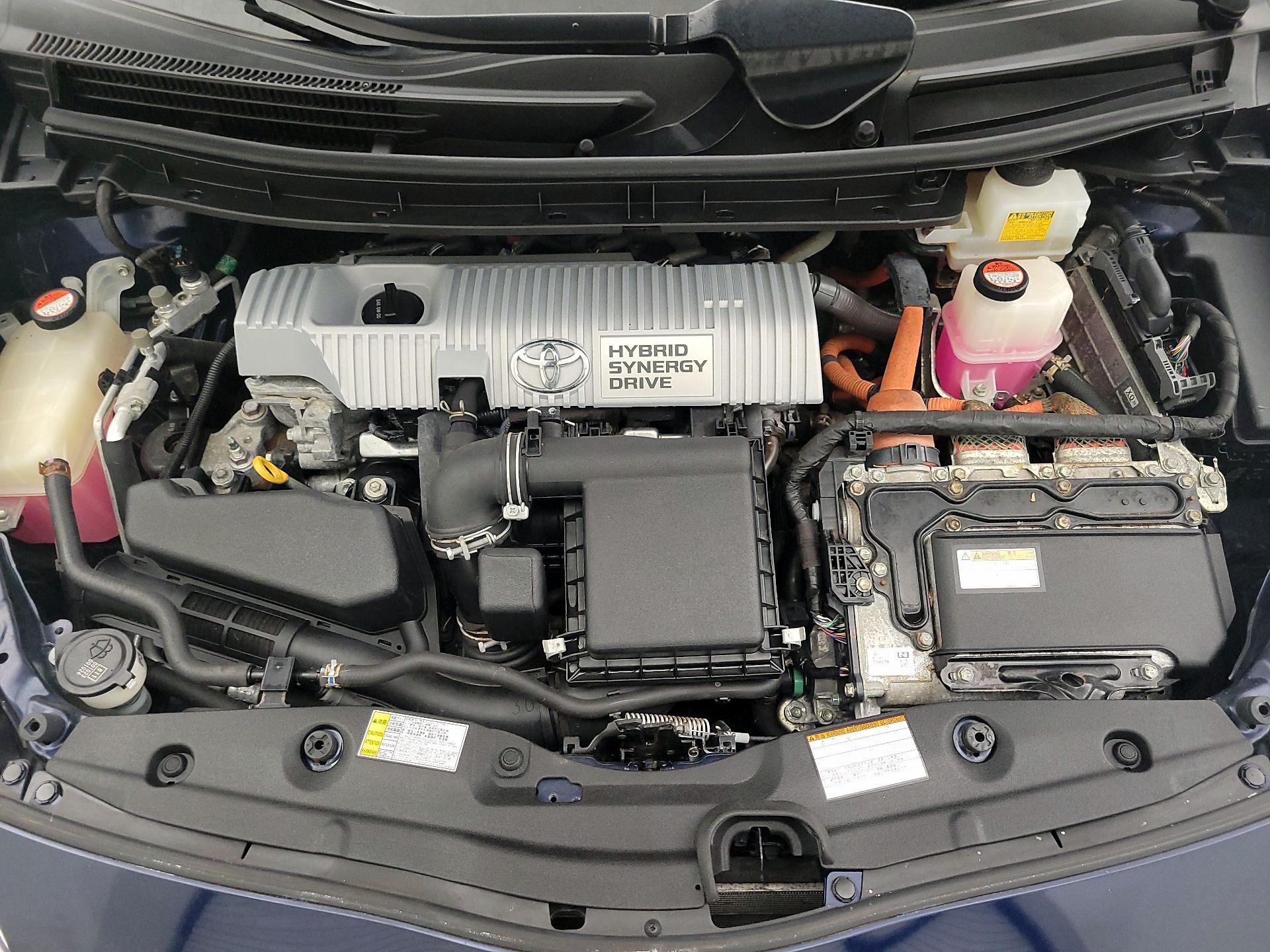 Thumbnail: 2015 Toyota Prius - 20