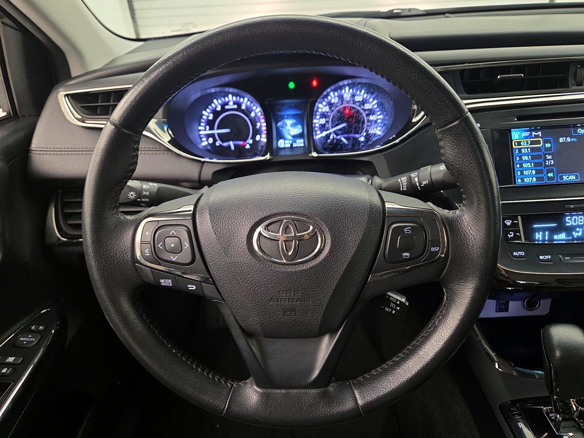 Thumbnail: 2014 Toyota Avalon - 10