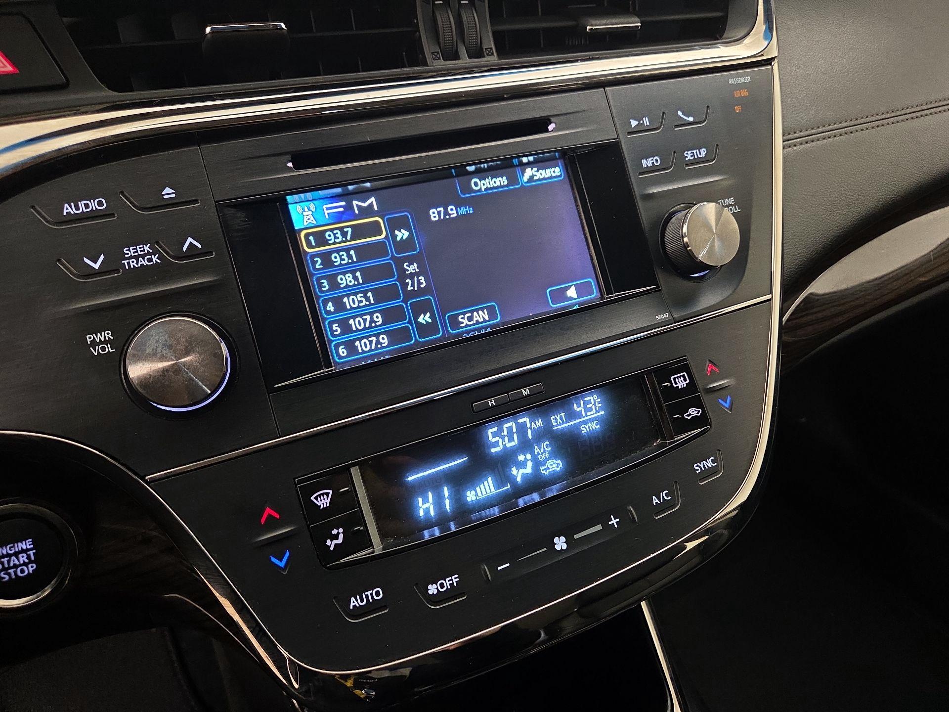 Thumbnail: 2014 Toyota Avalon - 15
