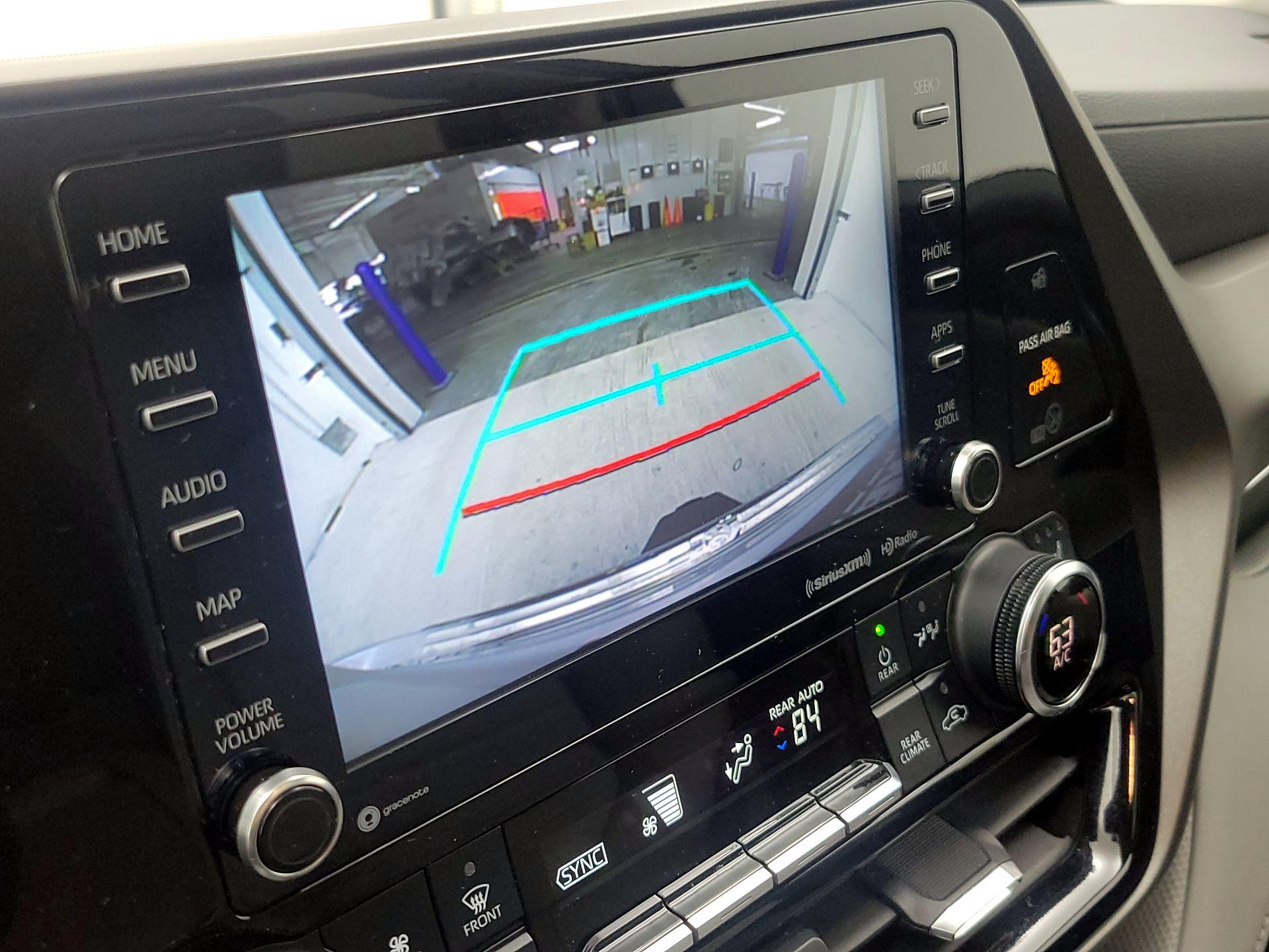 Thumbnail: 2022 Toyota Highlander - 14