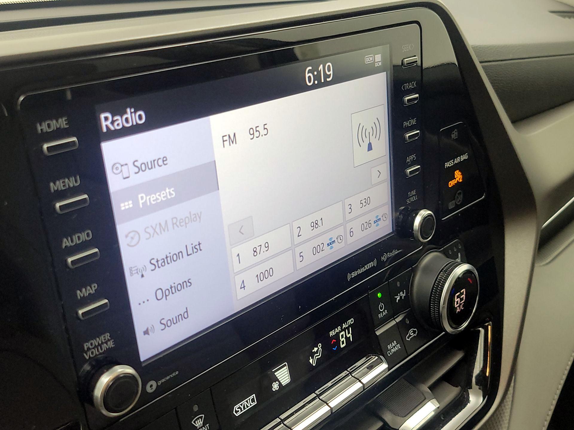 Thumbnail: 2022 Toyota Highlander - 15