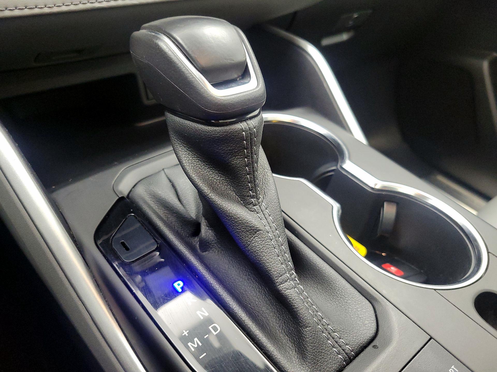 Thumbnail: 2022 Toyota Highlander - 17