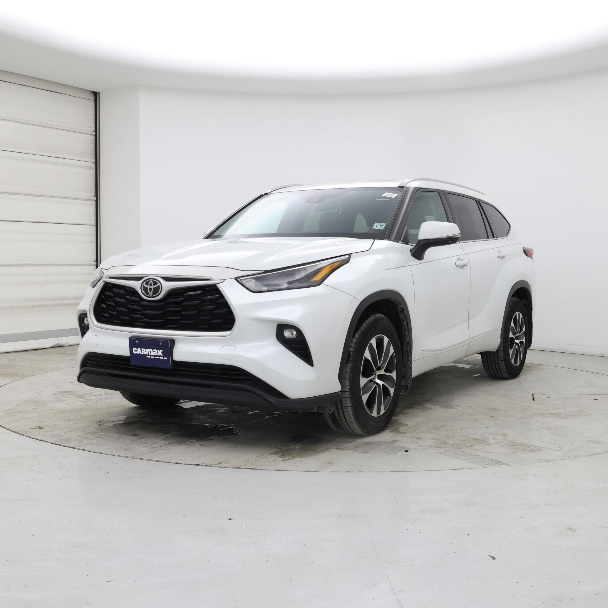 Thumbnail: 2022 Toyota Highlander - 4