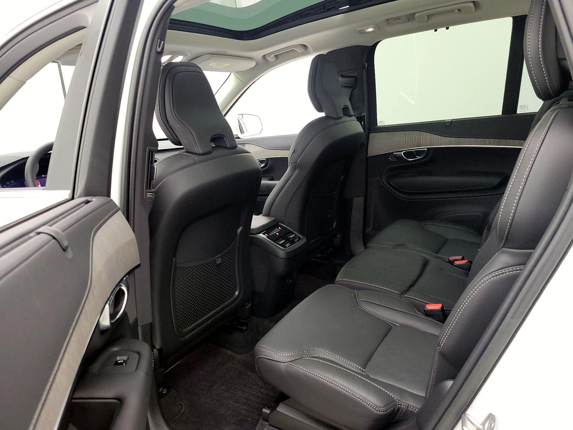 Thumbnail: 2023 Volvo XC90 - 20