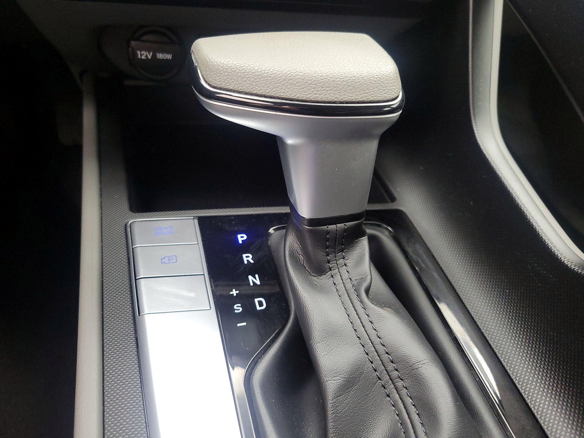 Thumbnail: 2023 Hyundai Elantra - 17