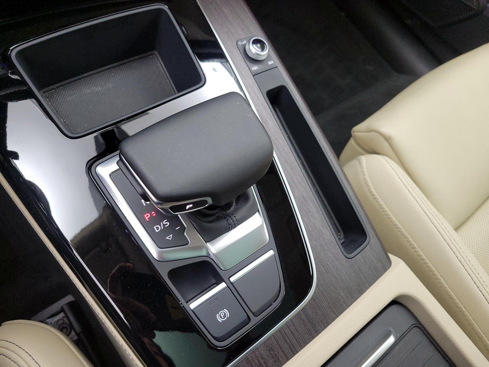 Thumbnail: 2023 Audi Q5 - 17