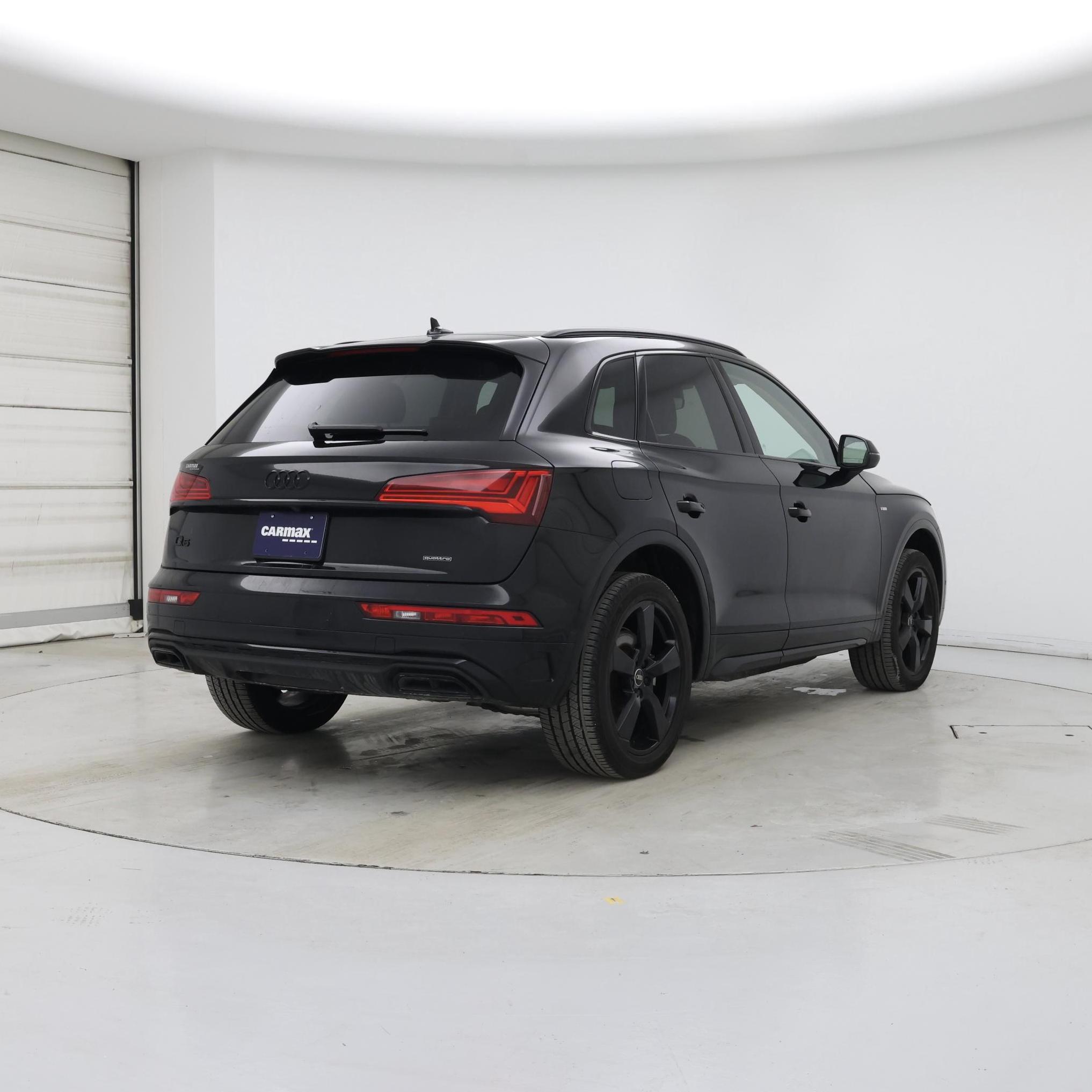 Thumbnail: 2023 Audi Q5 - 8