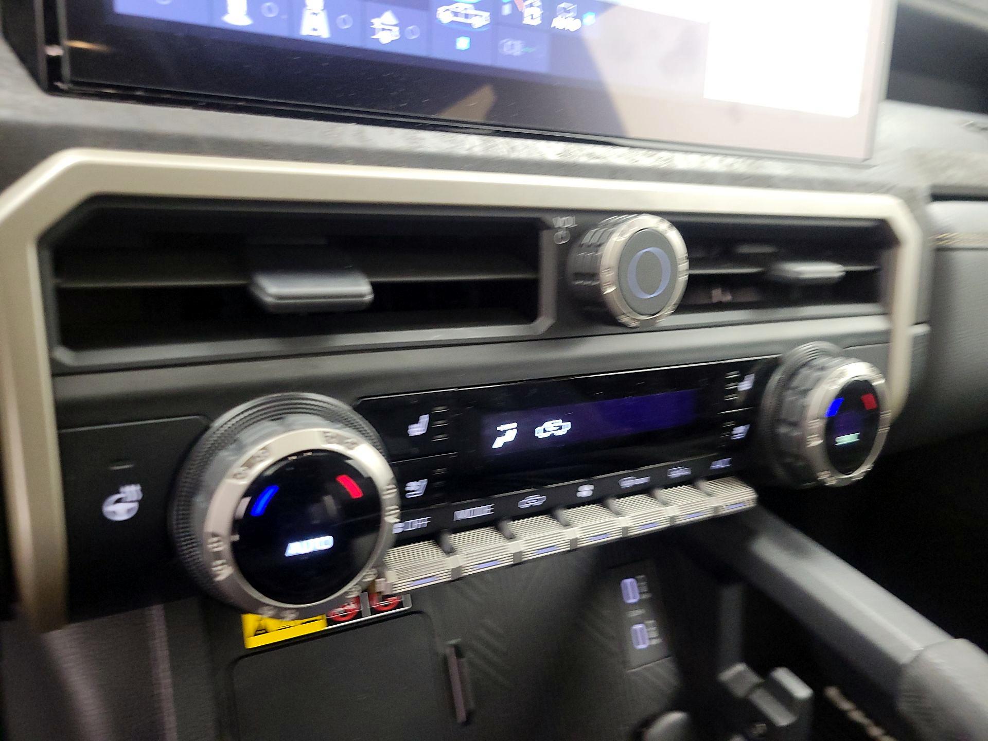 Thumbnail: 2024 Toyota Tacoma - 16