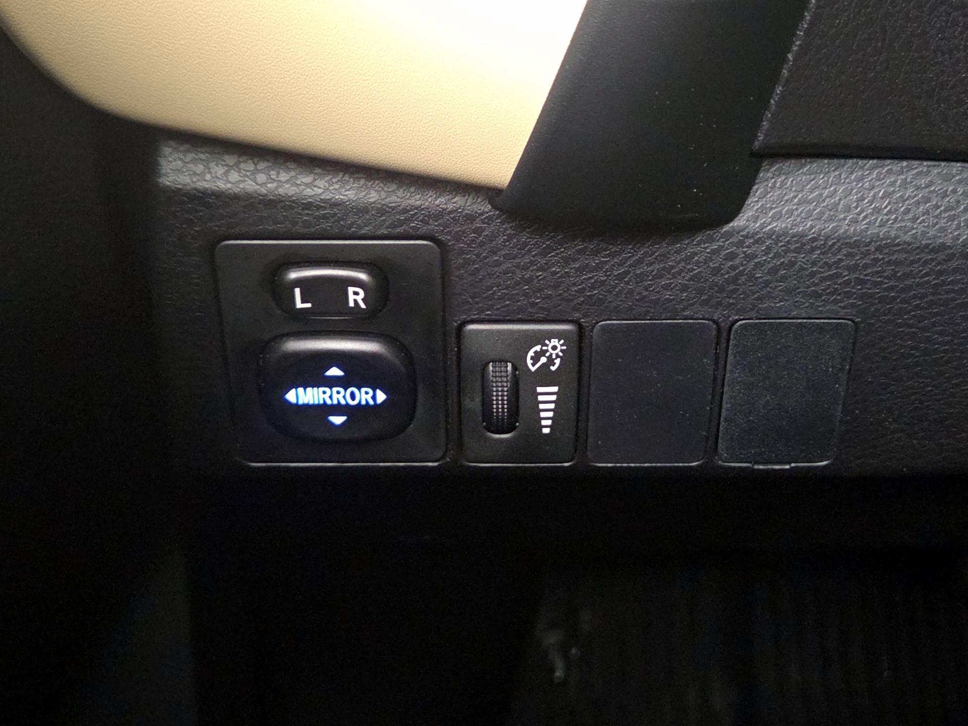 Thumbnail: 2019 Toyota Corolla - 13