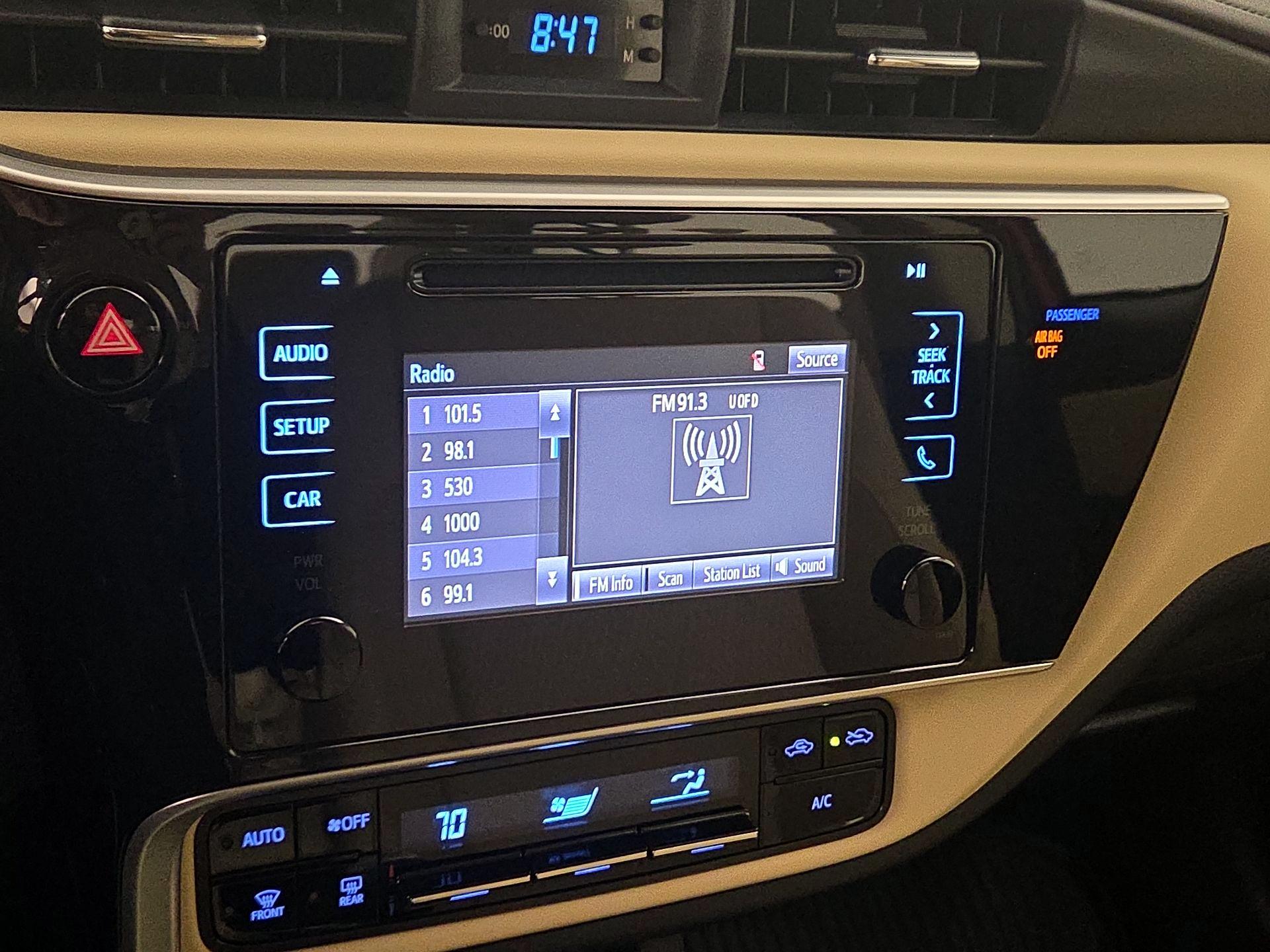 Thumbnail: 2019 Toyota Corolla - 15