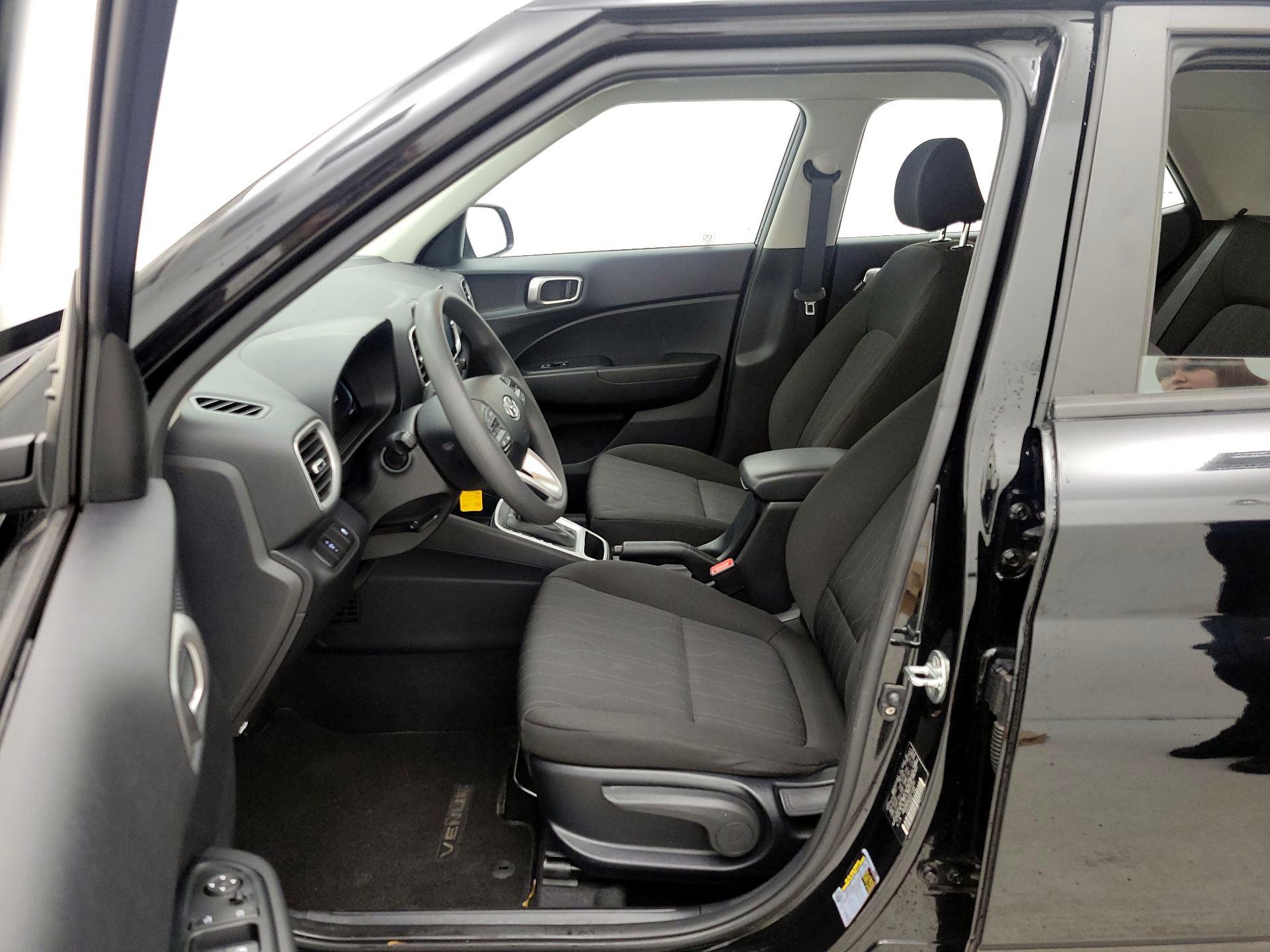 Thumbnail: 2023 Hyundai Venue - 11