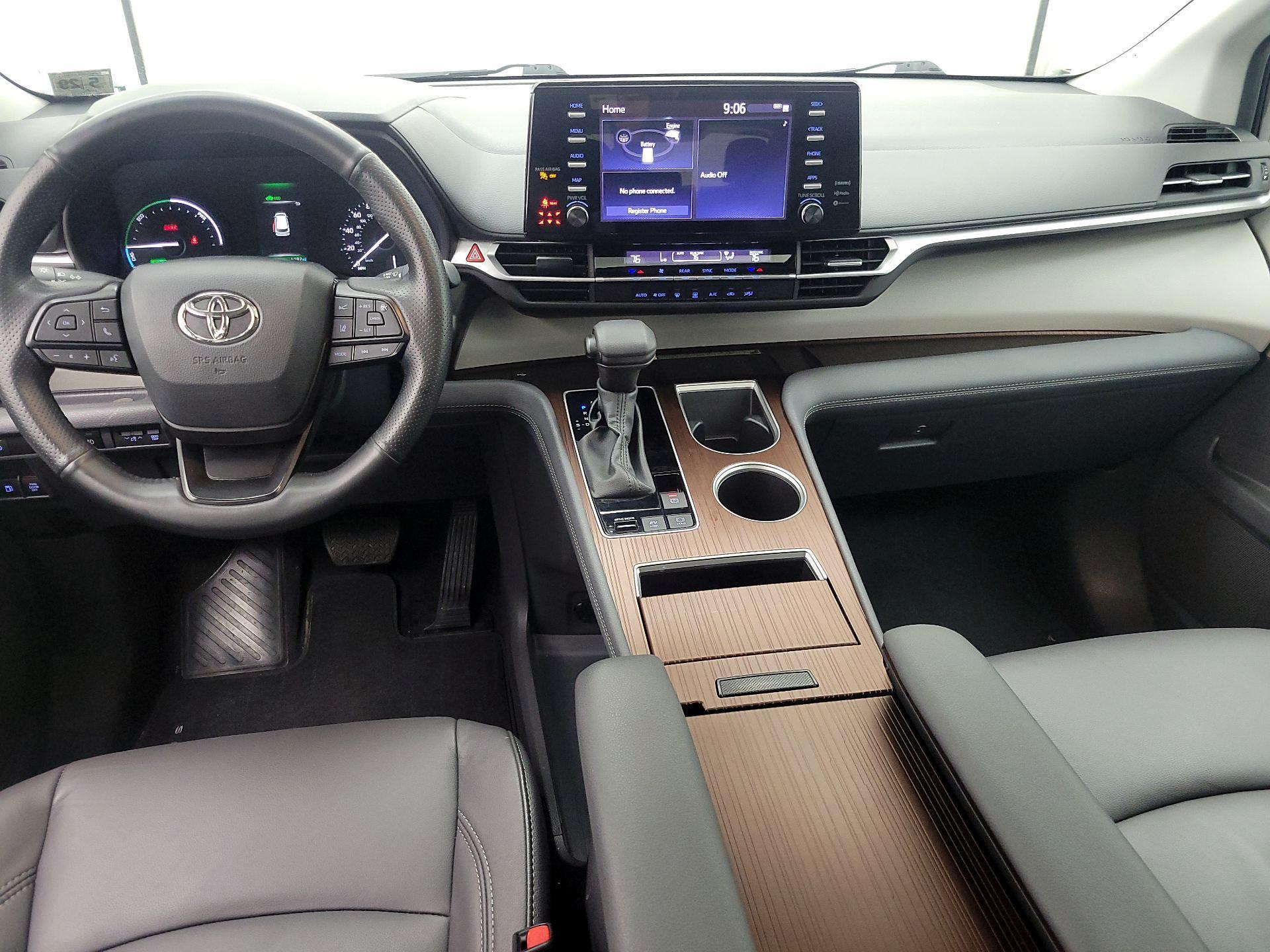 Thumbnail: 2024 Toyota Sienna - 9