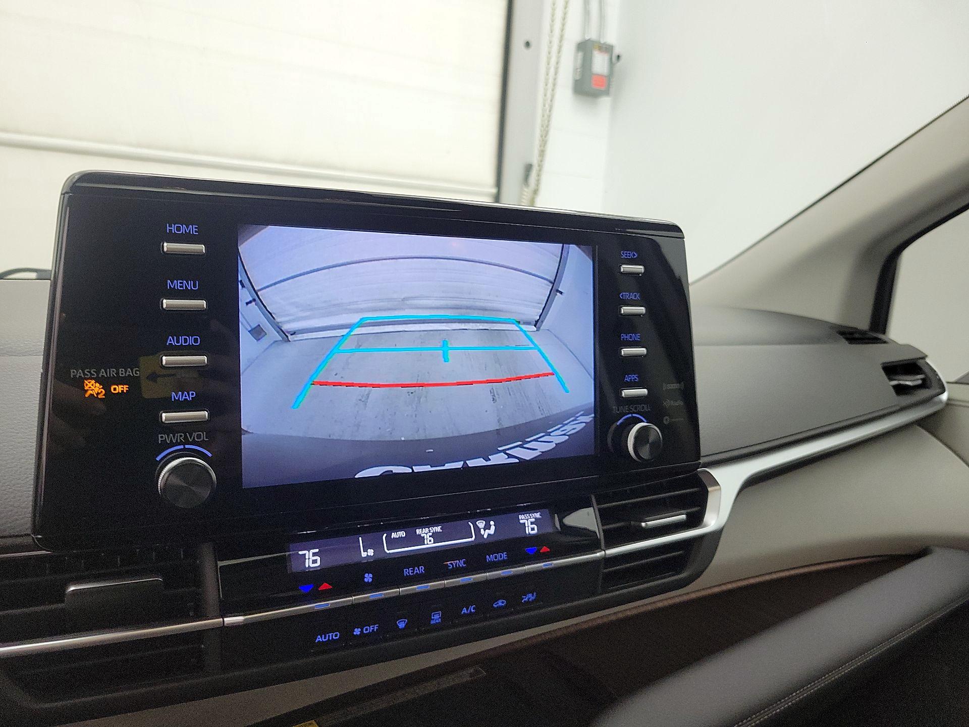 Thumbnail: 2024 Toyota Sienna - 14