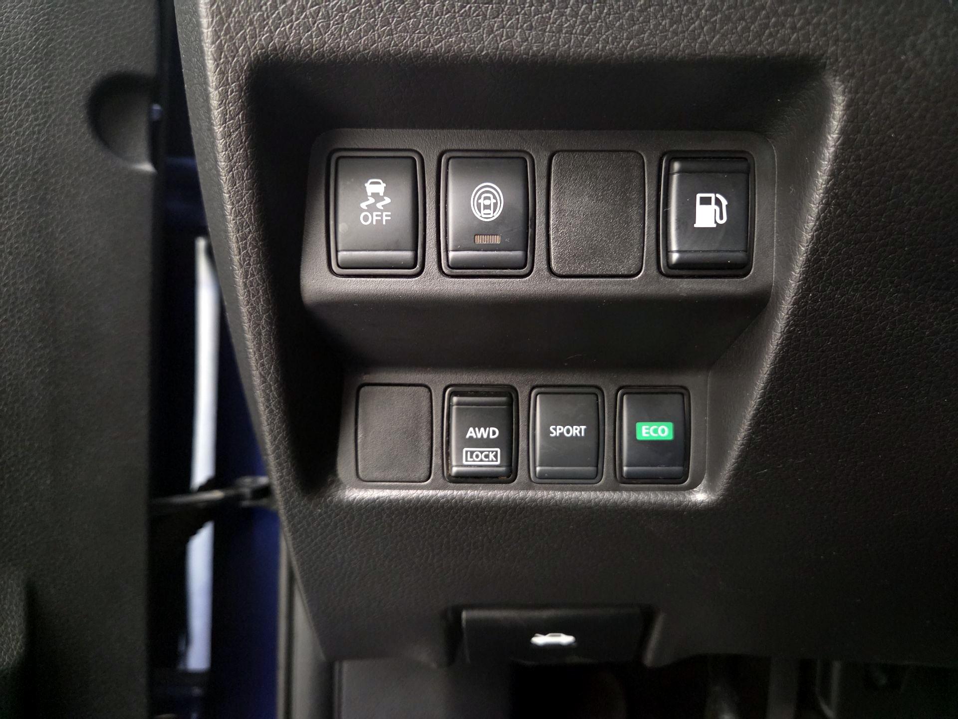 Thumbnail: 2020 Nissan Rogue - 13