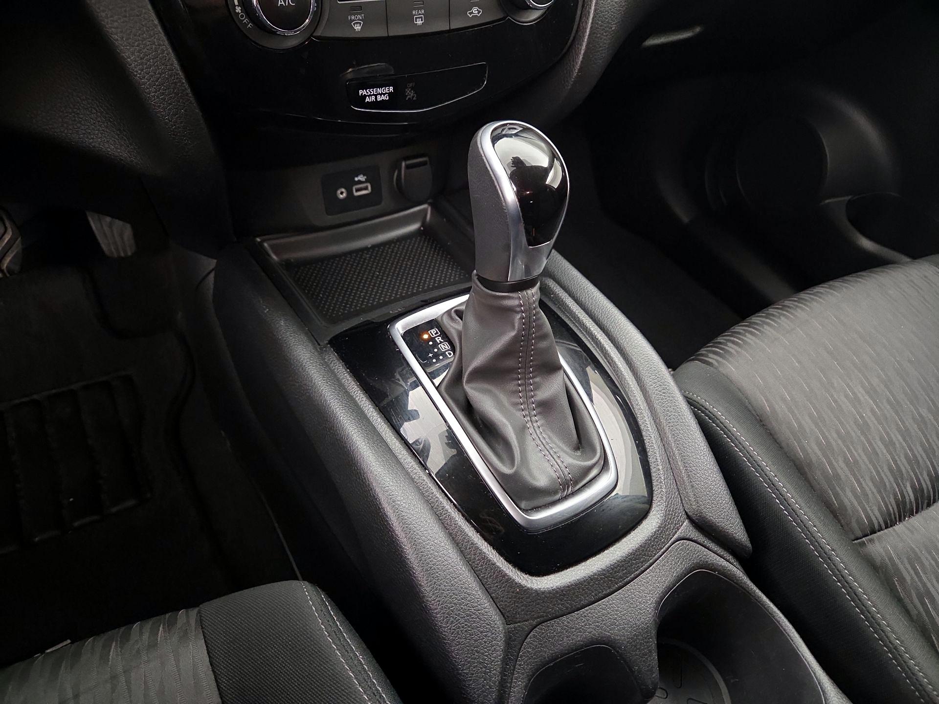 Thumbnail: 2020 Nissan Rogue - 17