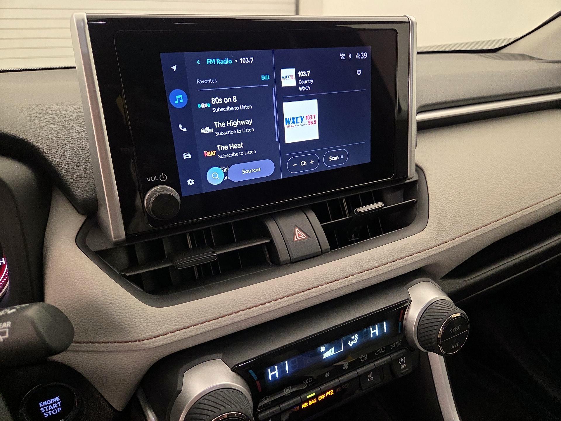 Thumbnail: 2024 Toyota RAV4 - 15