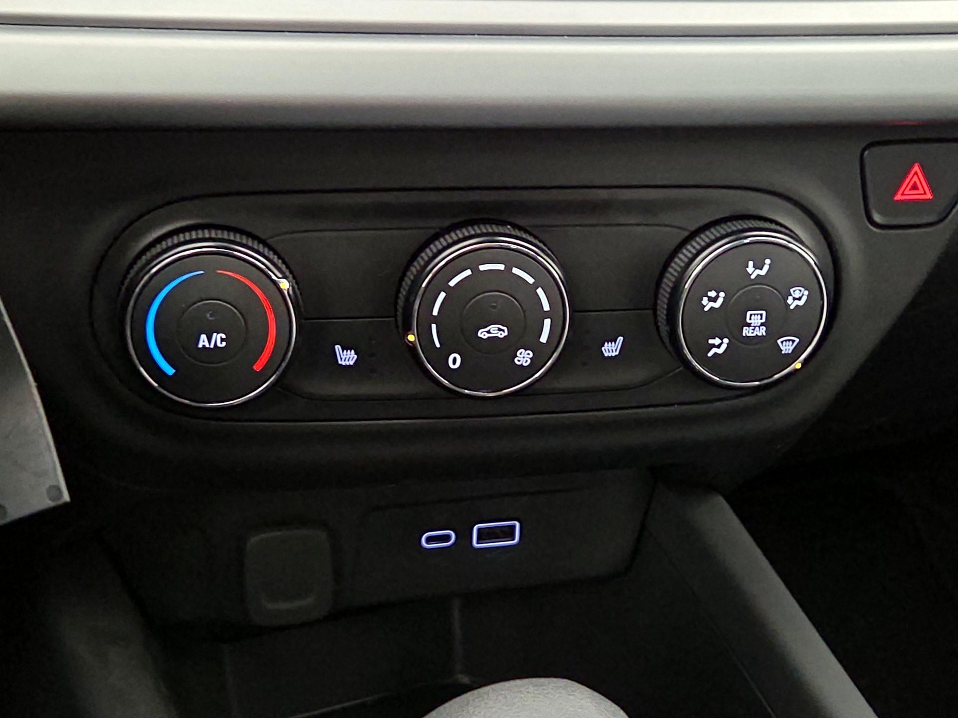 Thumbnail: 2024 Chevrolet Trax - 16