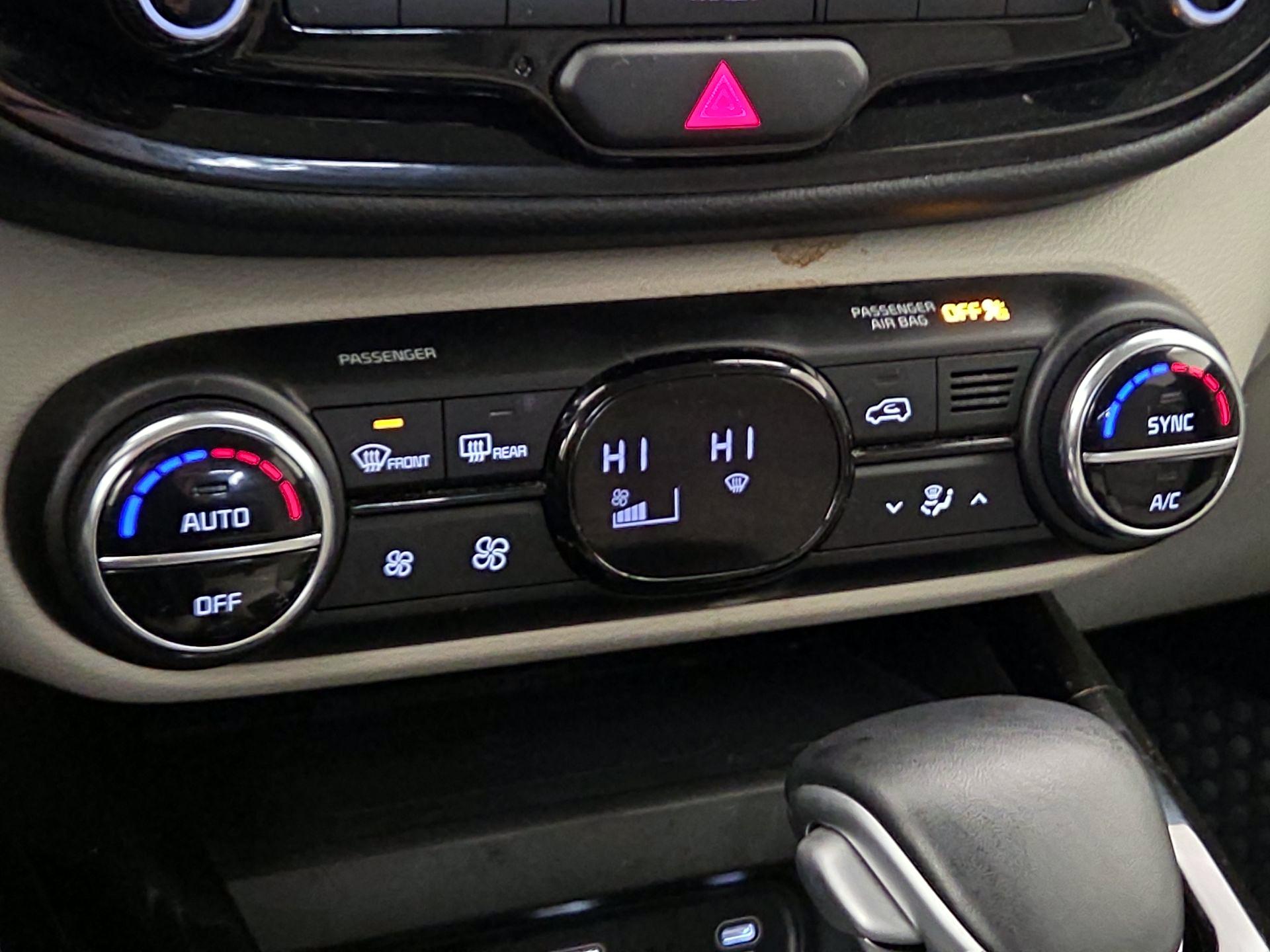 Thumbnail: 2023 Kia Soul - 17