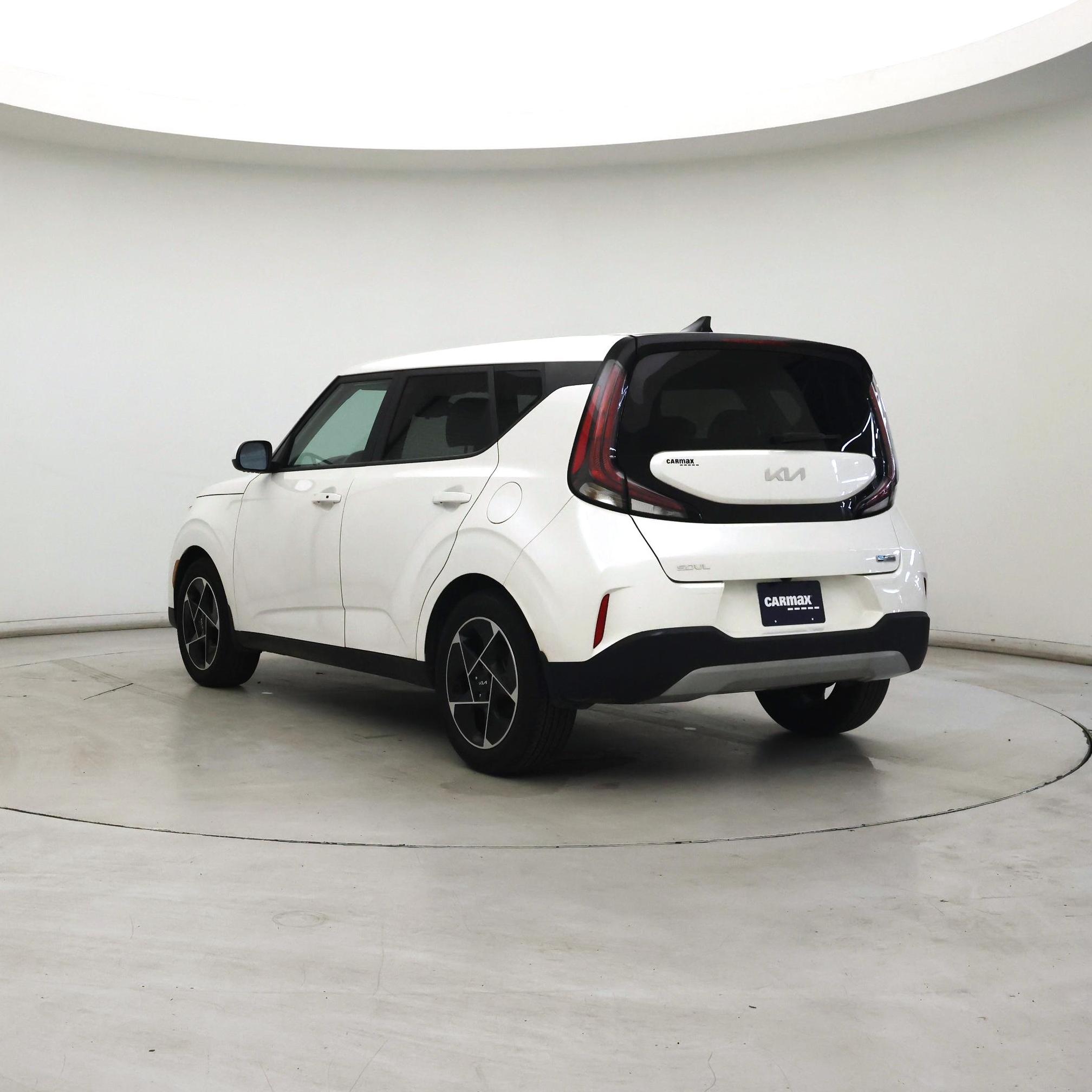 Thumbnail: 2023 Kia Soul - 2