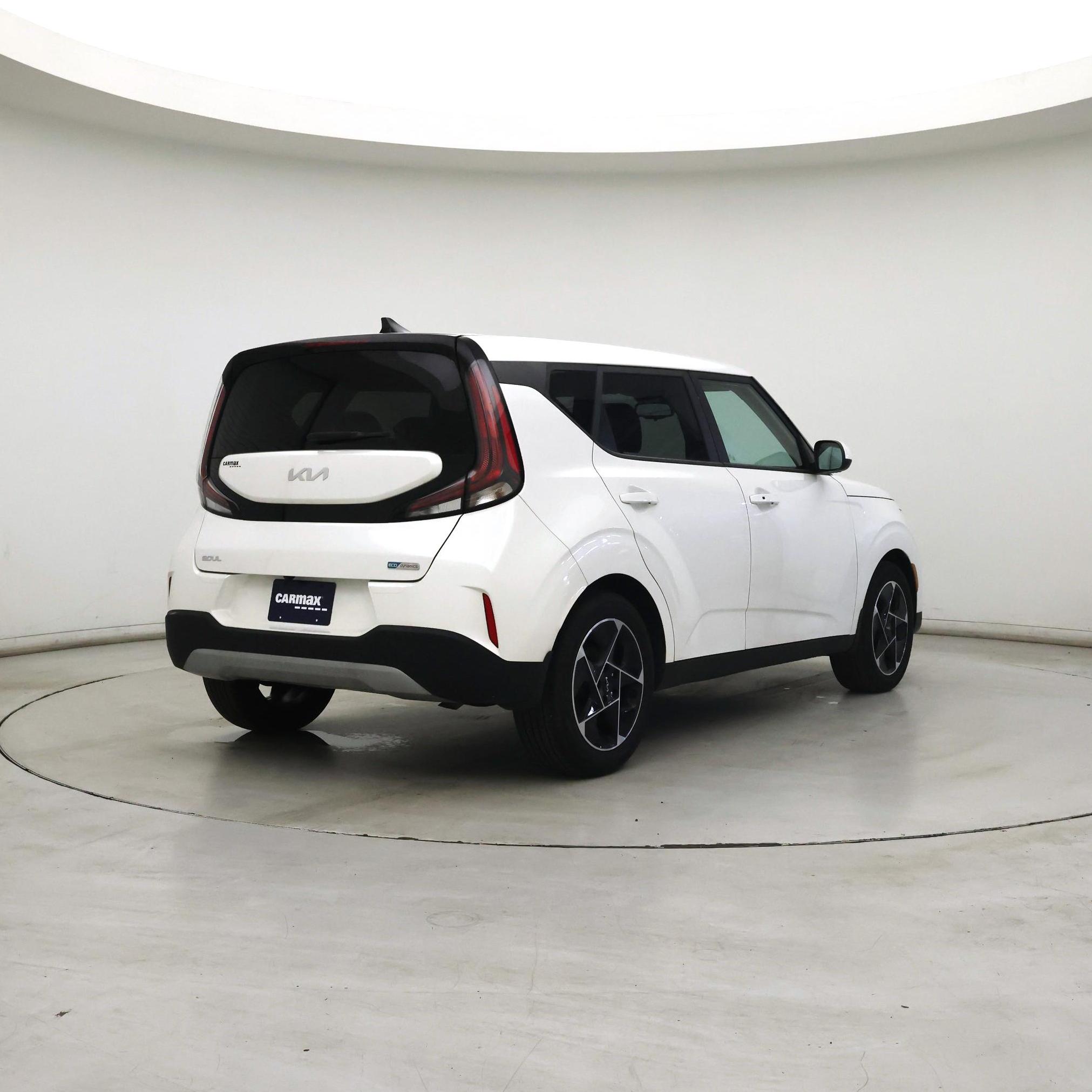 Thumbnail: 2023 Kia Soul - 8