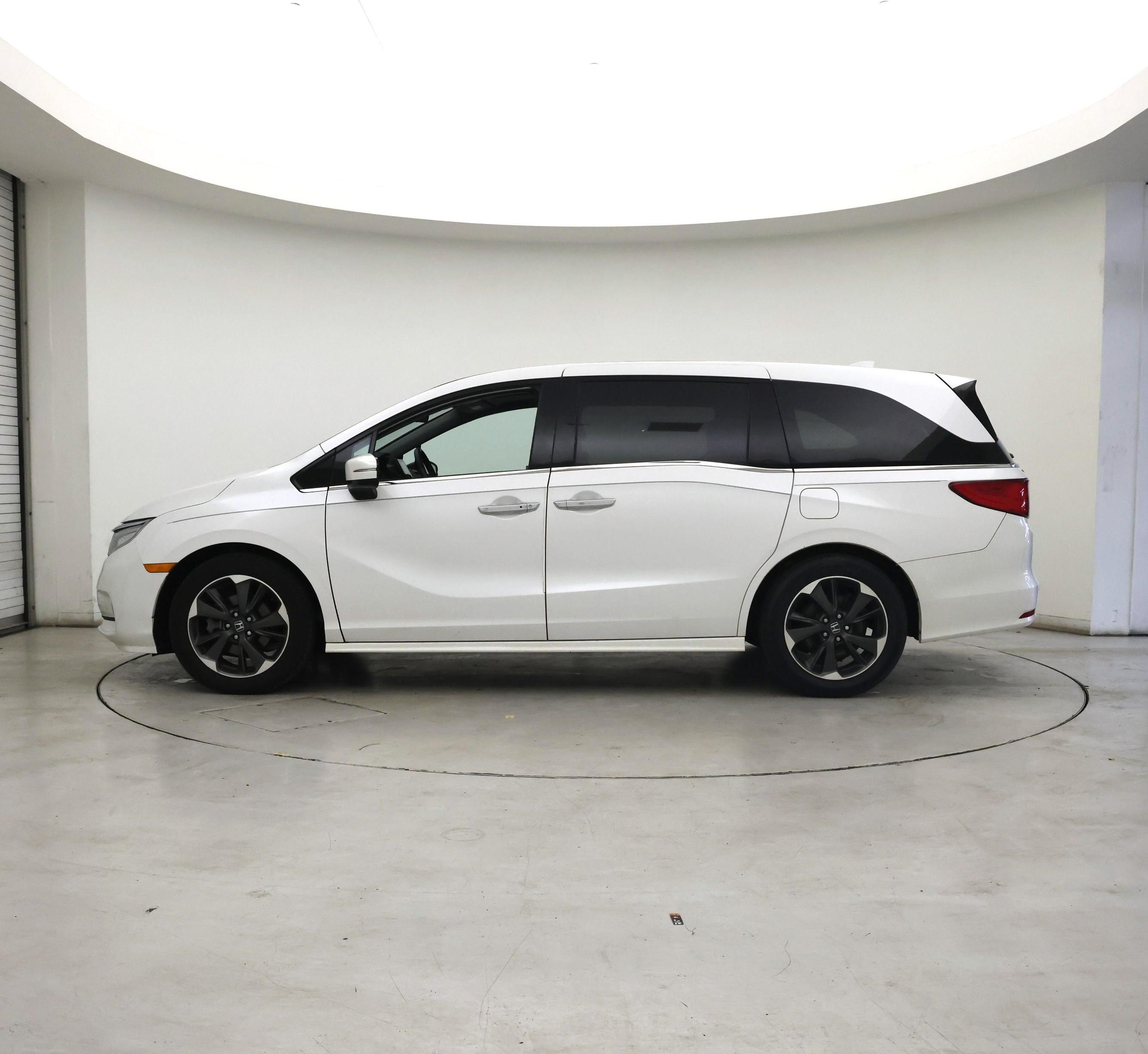 Thumbnail: 2023 Honda Odyssey - 3