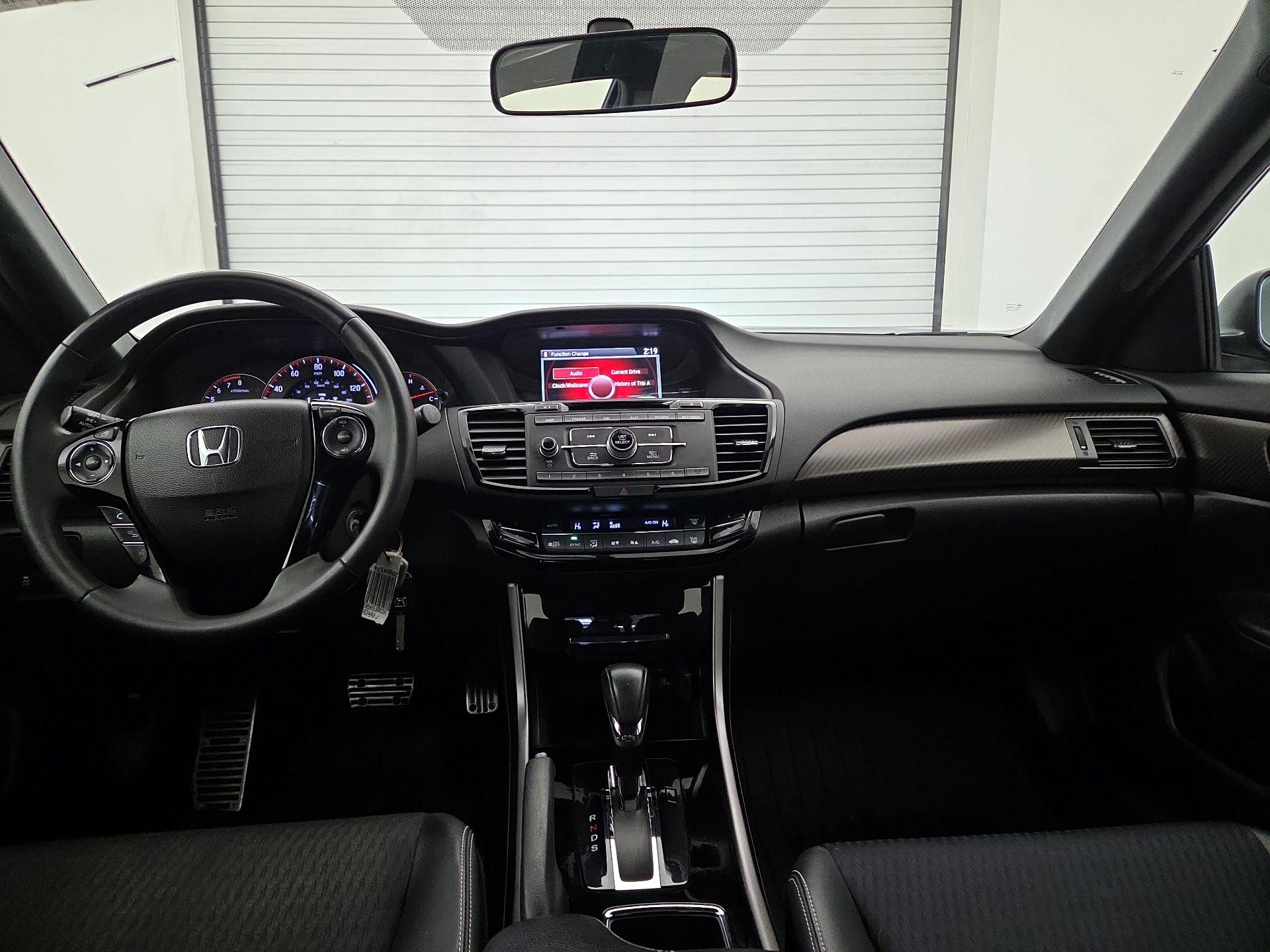 Thumbnail: 2016 Honda Accord - 9