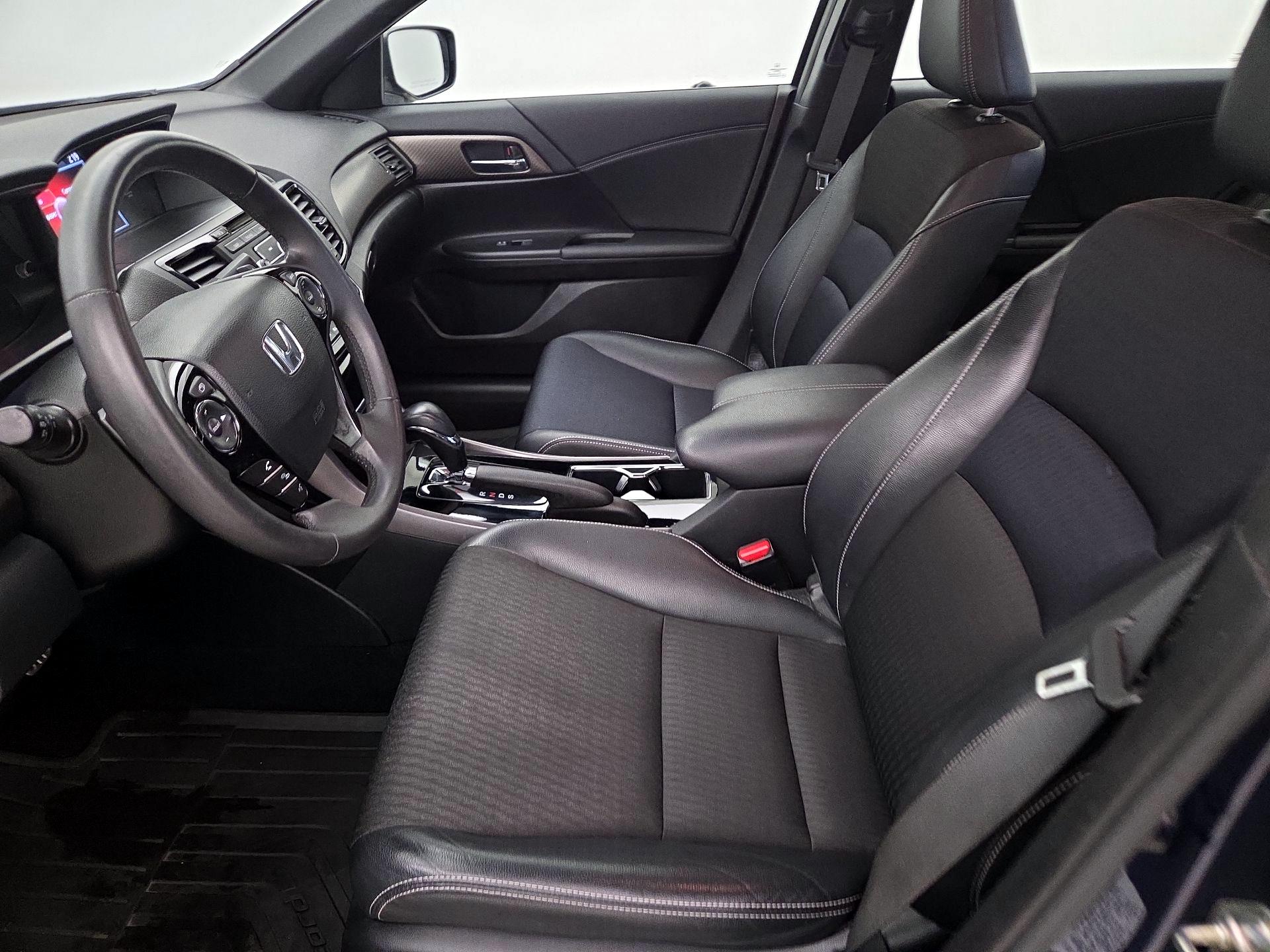 Thumbnail: 2016 Honda Accord - 11