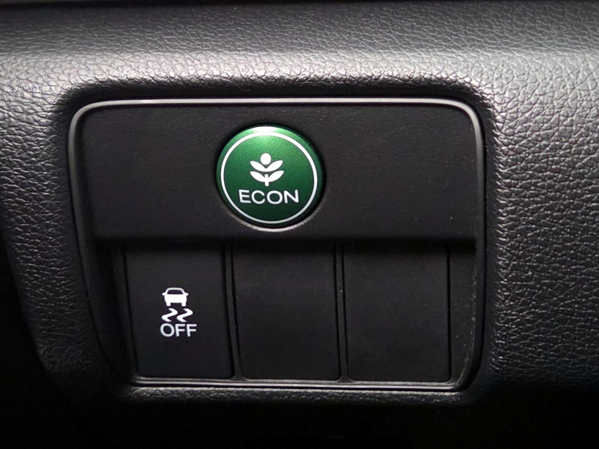 Thumbnail: 2016 Honda Accord - 13