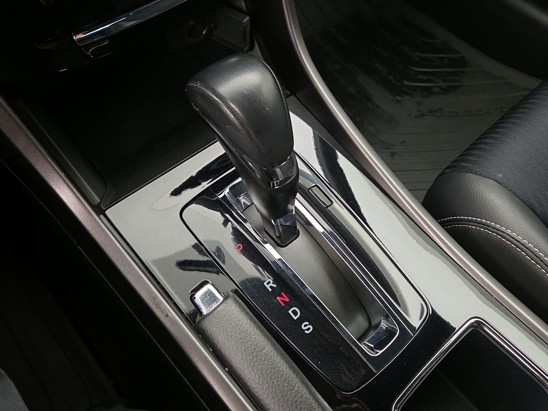 Thumbnail: 2016 Honda Accord - 17