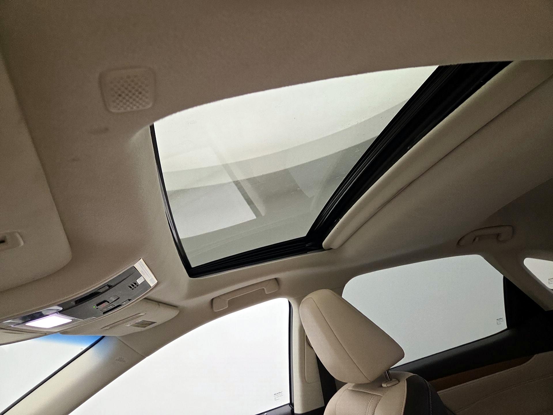 Thumbnail: 2019 Lexus RX - 18