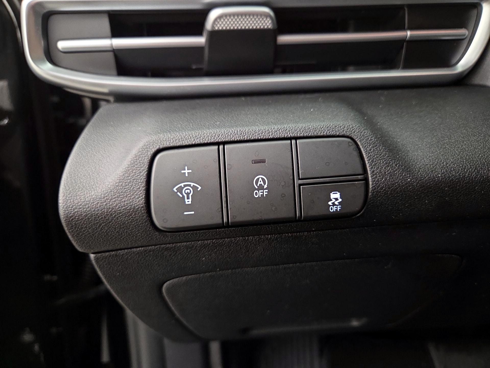 Thumbnail: 2024 Hyundai Elantra - 13