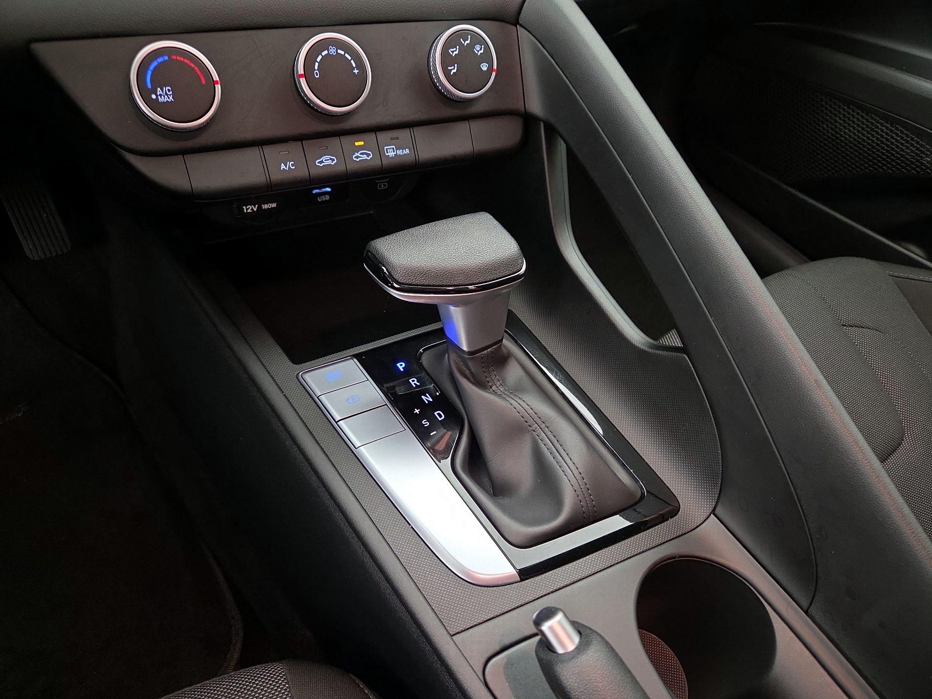 Thumbnail: 2024 Hyundai Elantra - 17