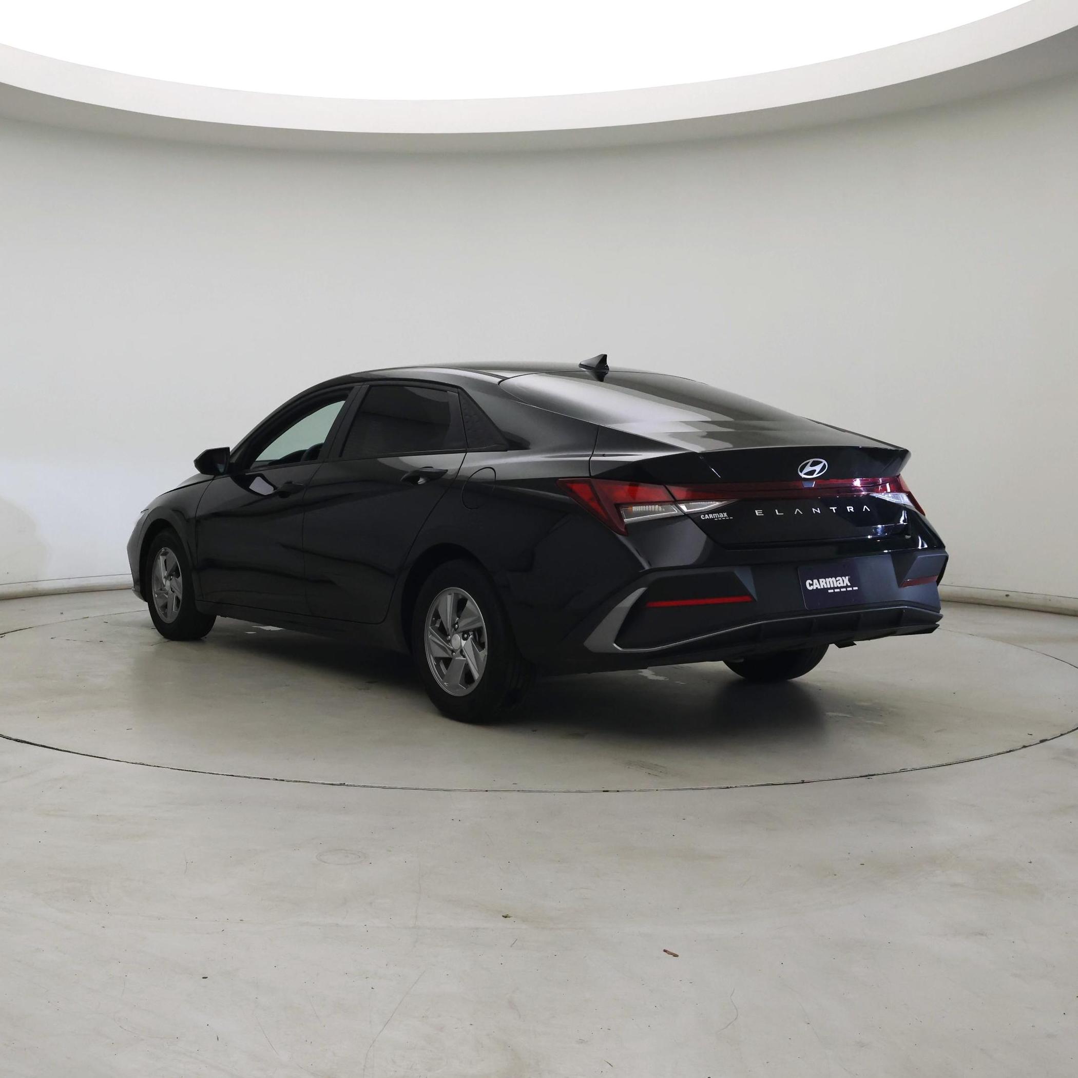 Thumbnail: 2024 Hyundai Elantra - 2