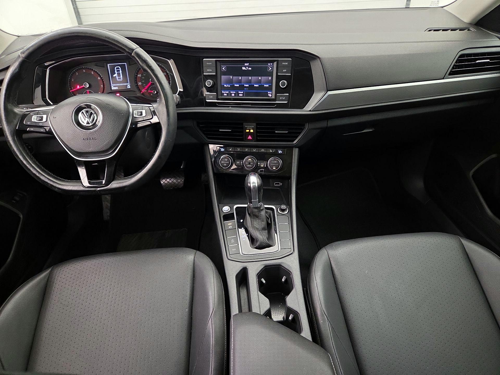 Thumbnail: 2019 Volkswagen Jetta - 9