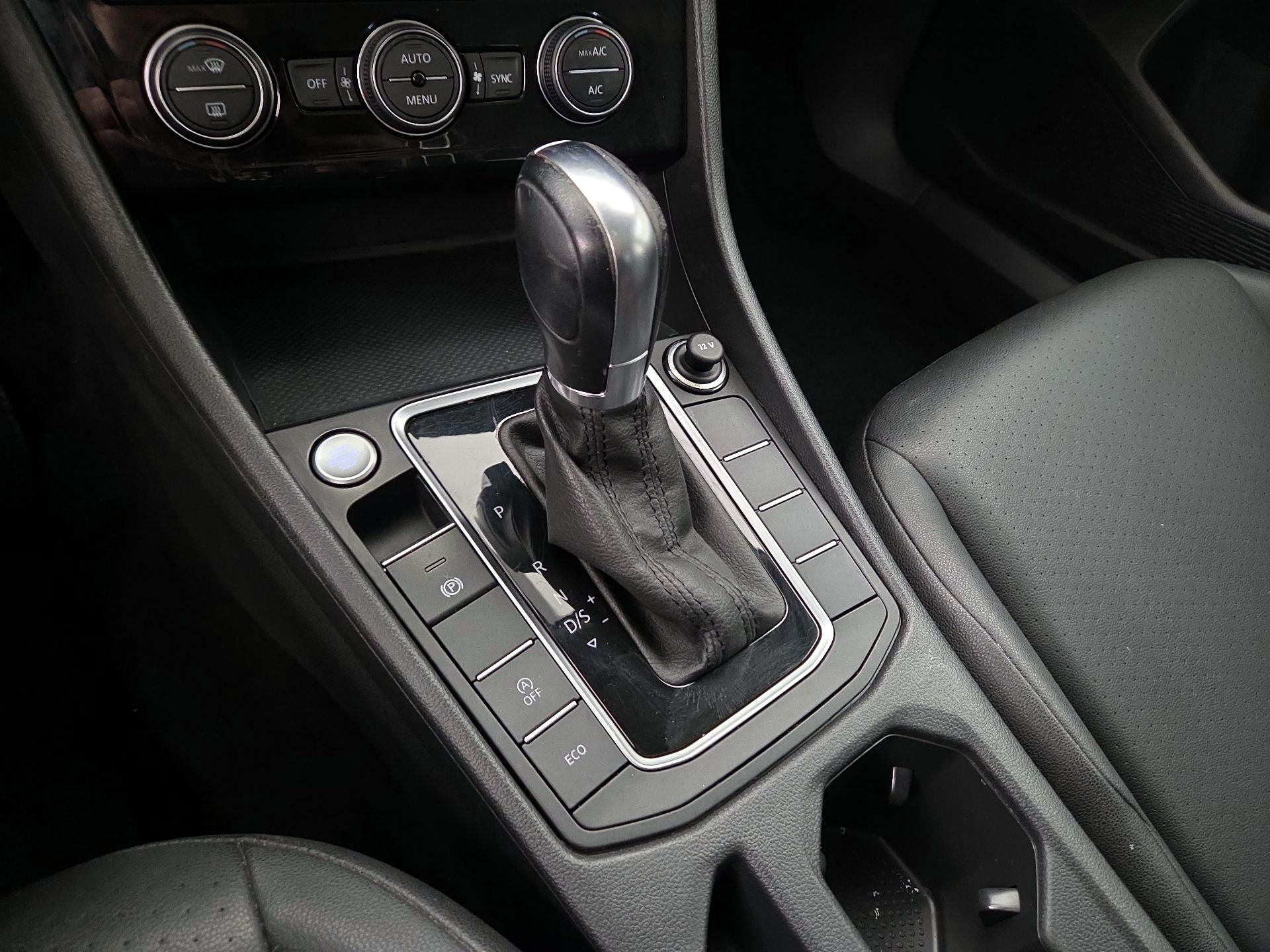 Thumbnail: 2019 Volkswagen Jetta - 17