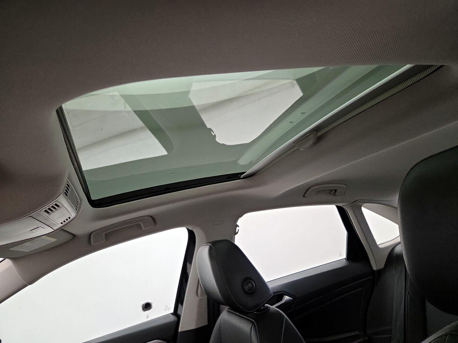 Thumbnail: 2019 Volkswagen Jetta - 19