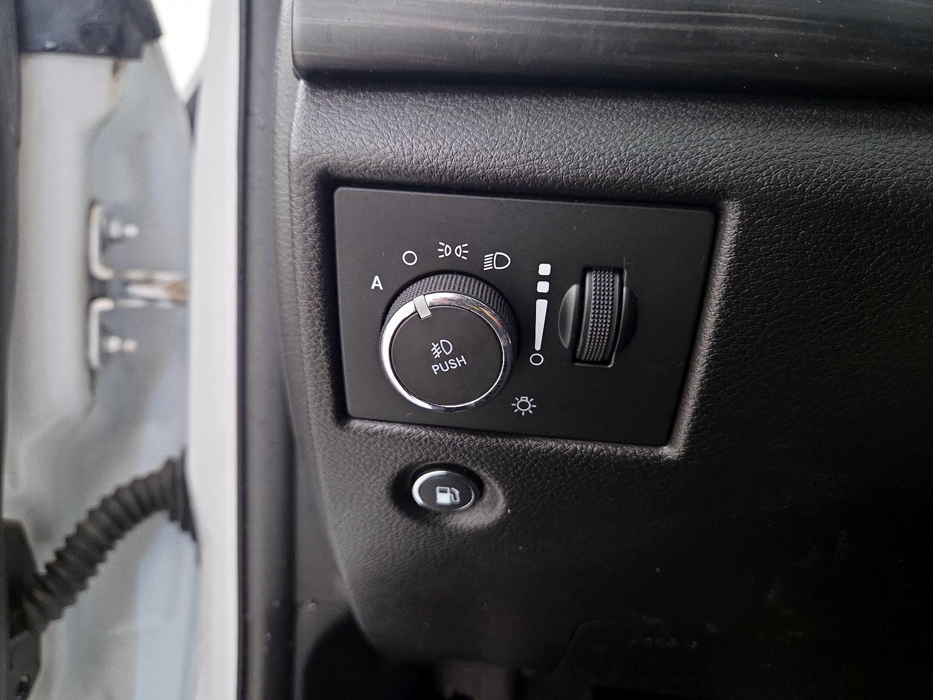 Thumbnail: 2021 Jeep Grand Cherokee - 13