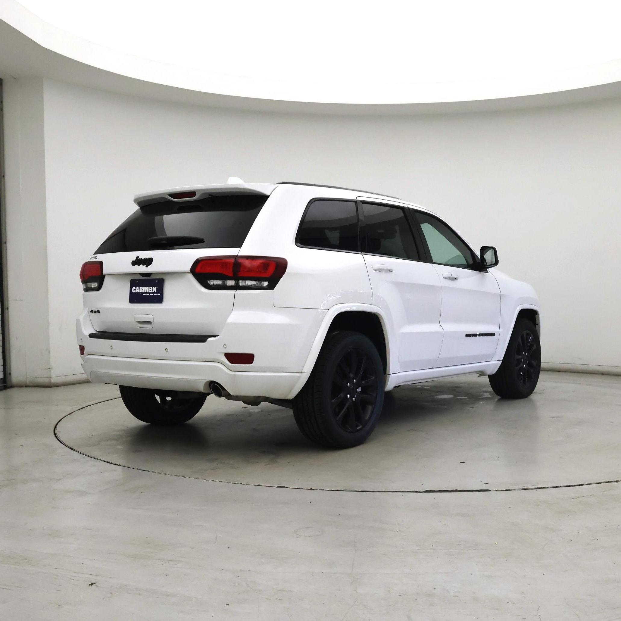 Thumbnail: 2021 Jeep Grand Cherokee - 8