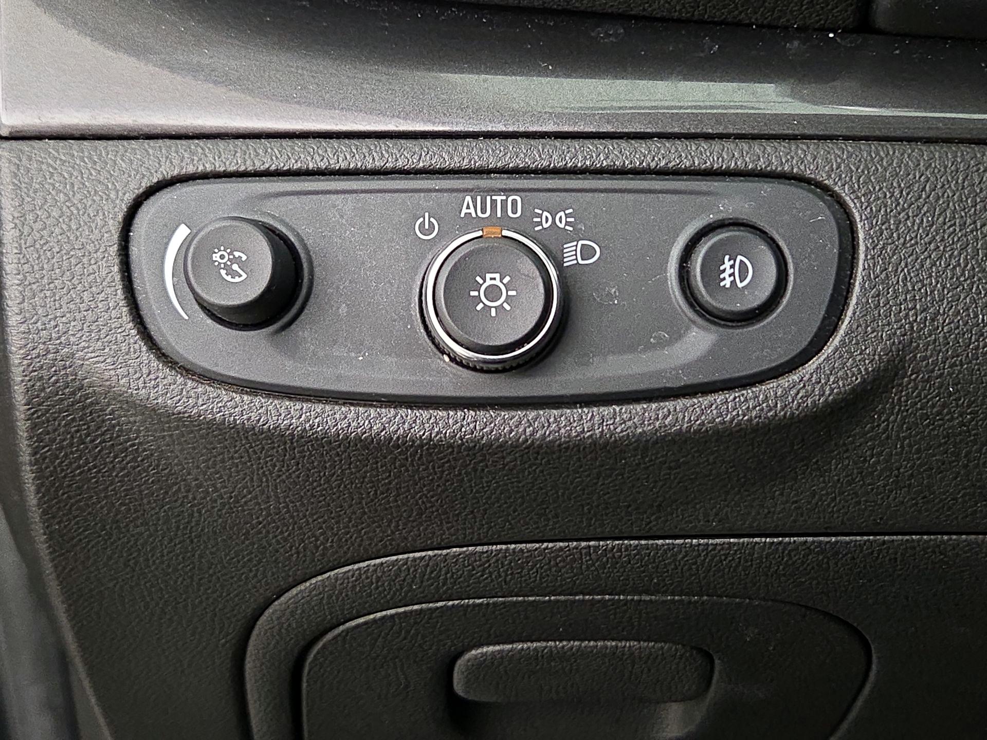 Thumbnail: 2018 Buick Encore - 13