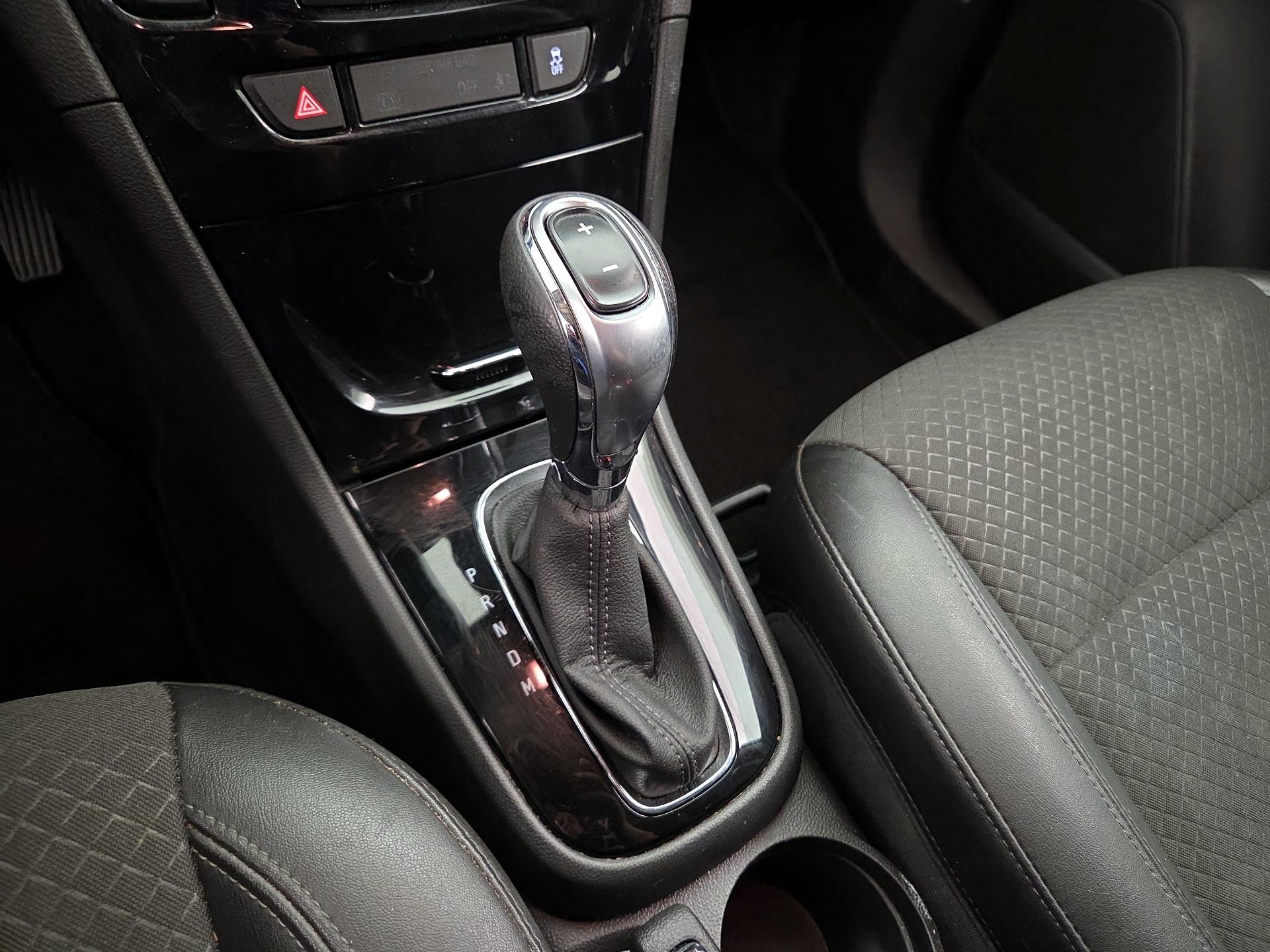 Thumbnail: 2018 Buick Encore - 17