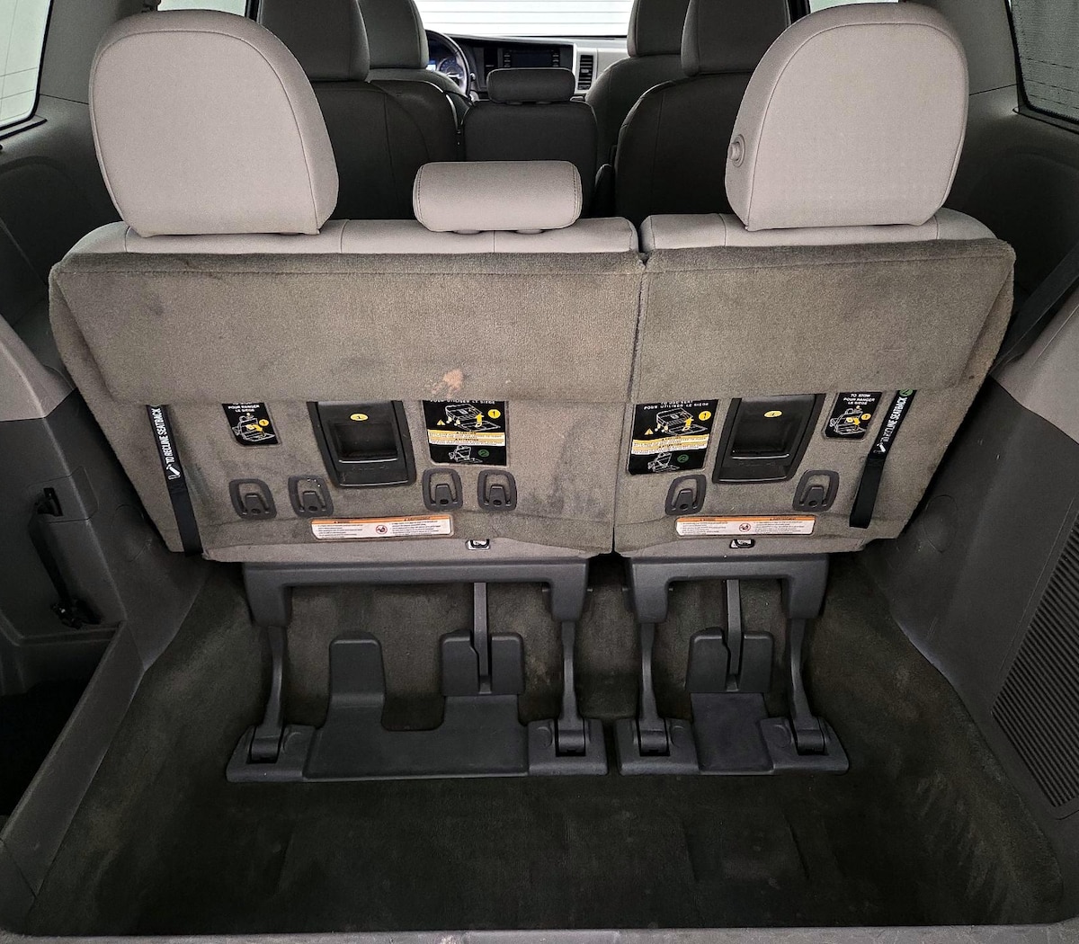 Trunk/Cargo (Seats Up)