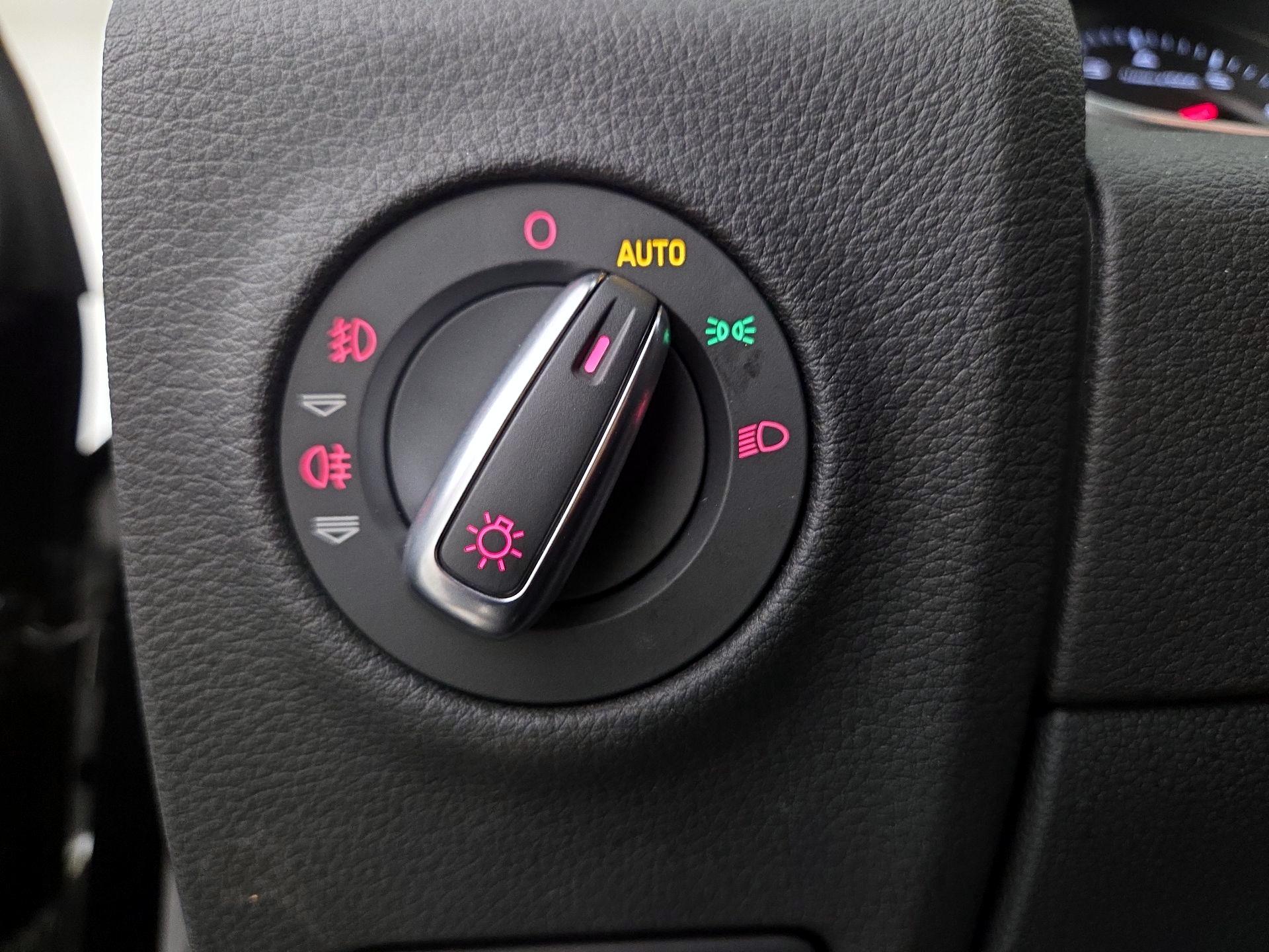 Thumbnail: 2015 Audi Q7 - 13