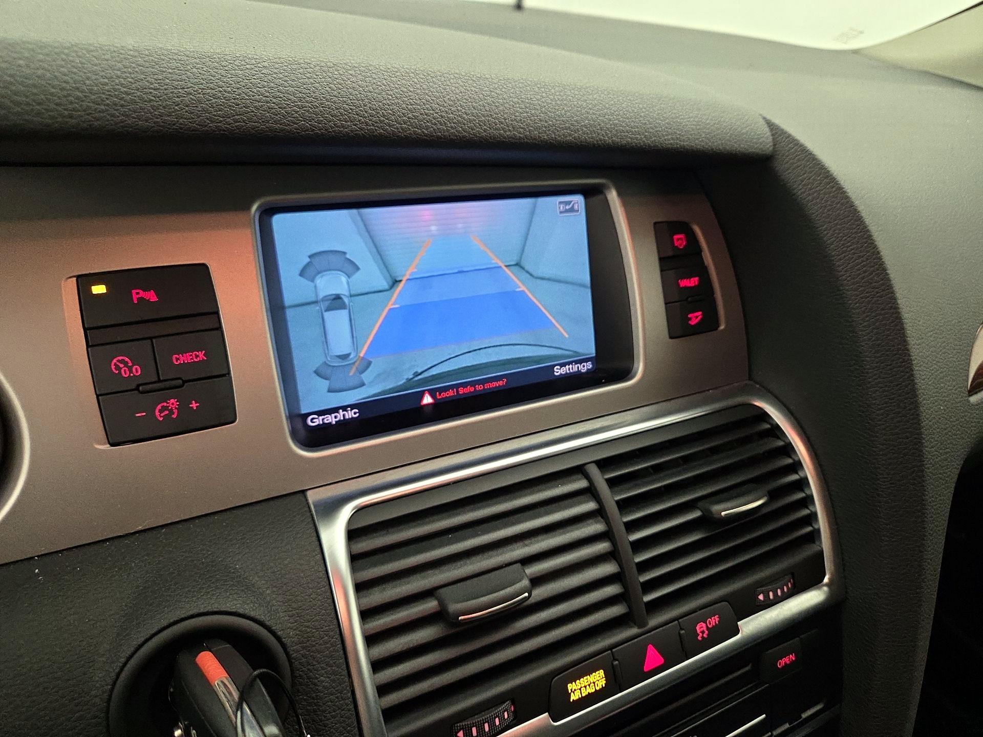 Thumbnail: 2015 Audi Q7 - 14