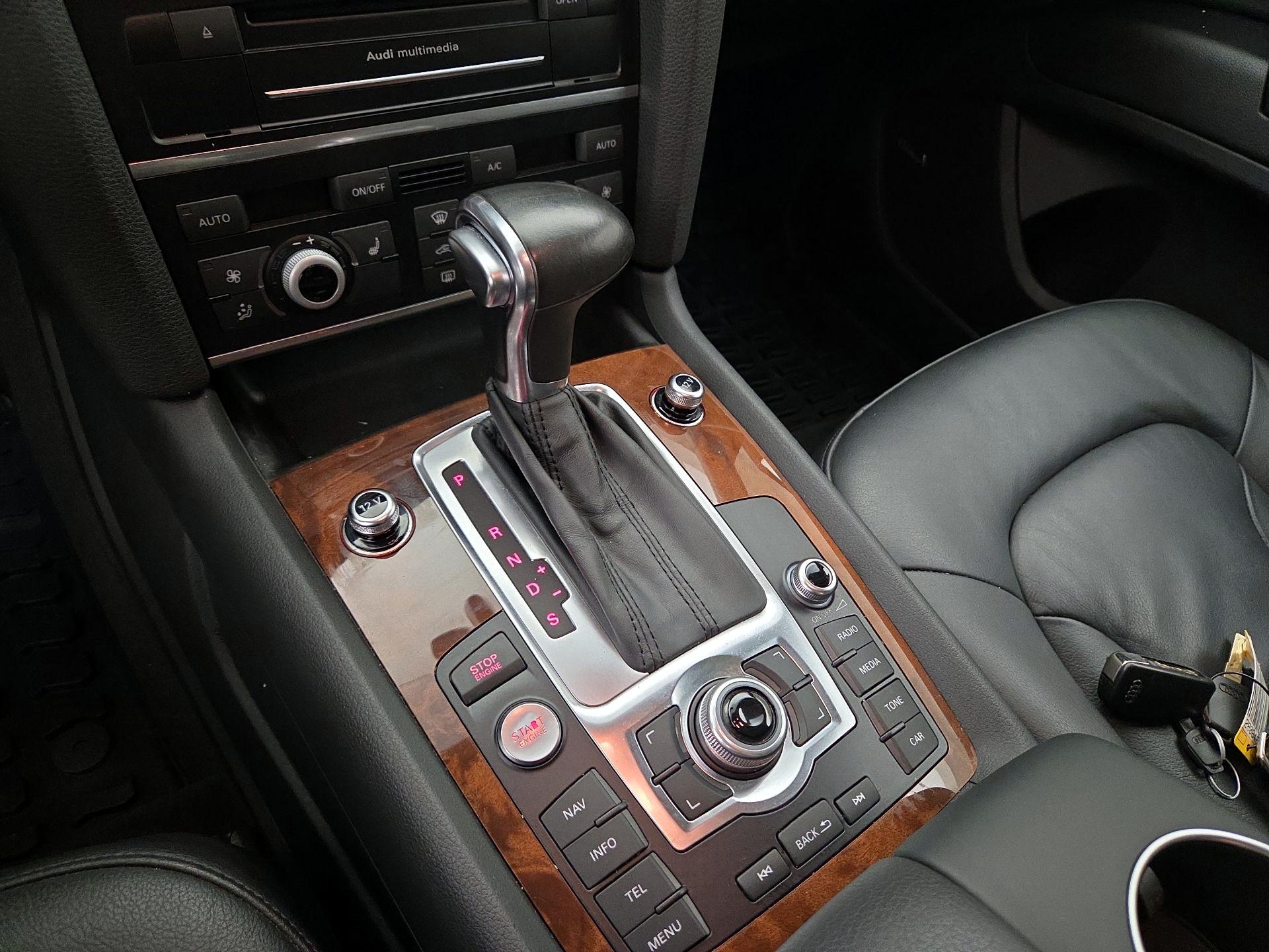 Thumbnail: 2015 Audi Q7 - 17