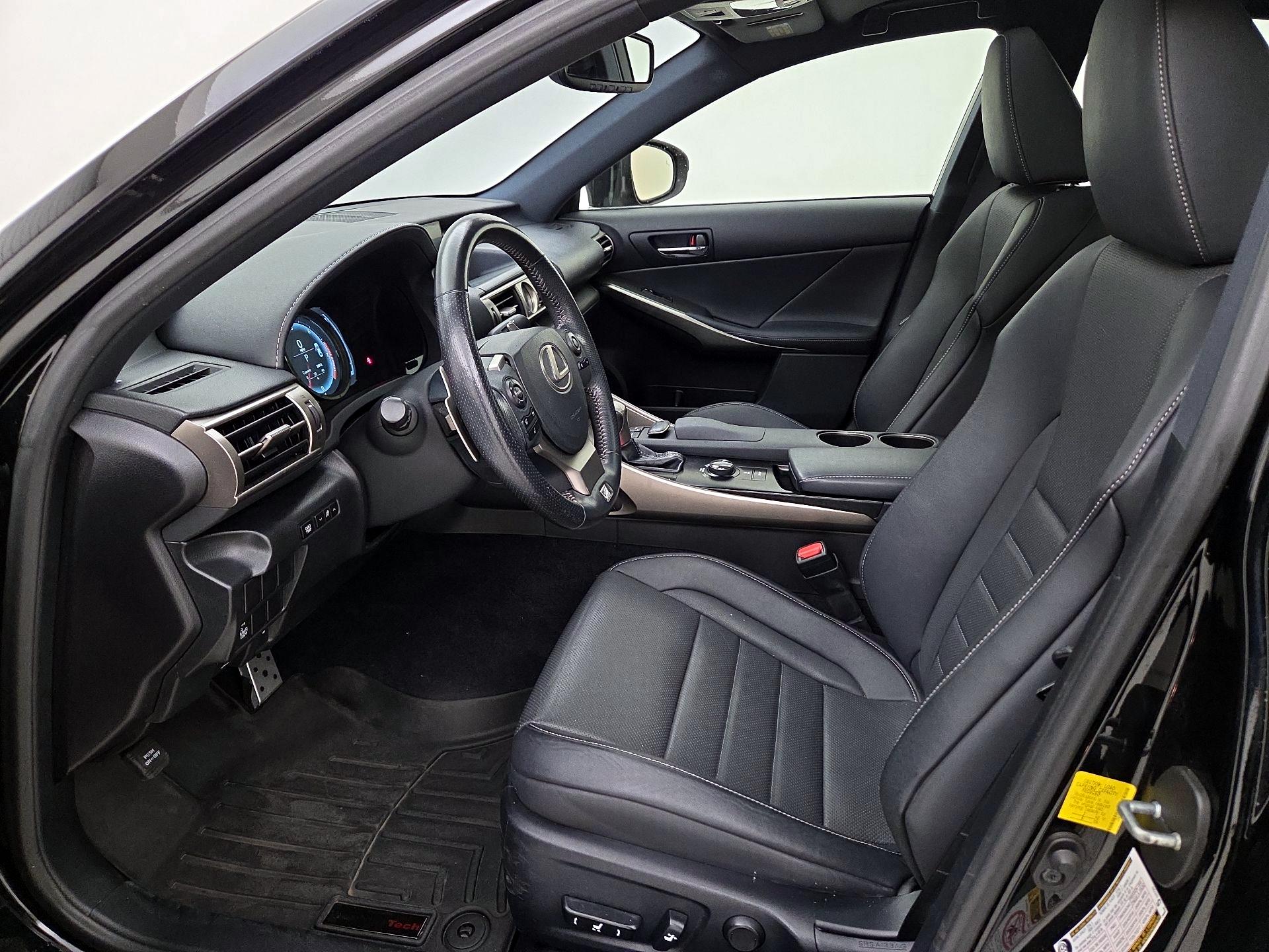 Thumbnail: 2014 Lexus IS - 11