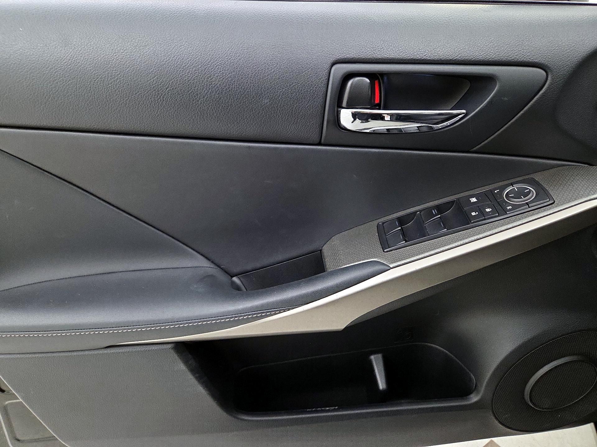 Thumbnail: 2014 Lexus IS - 12