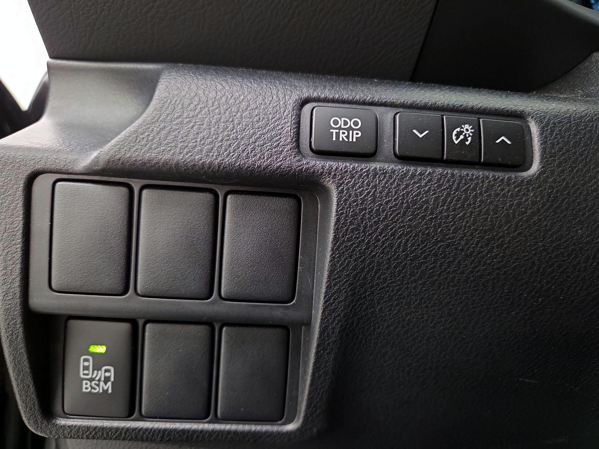 Thumbnail: 2014 Lexus IS - 13