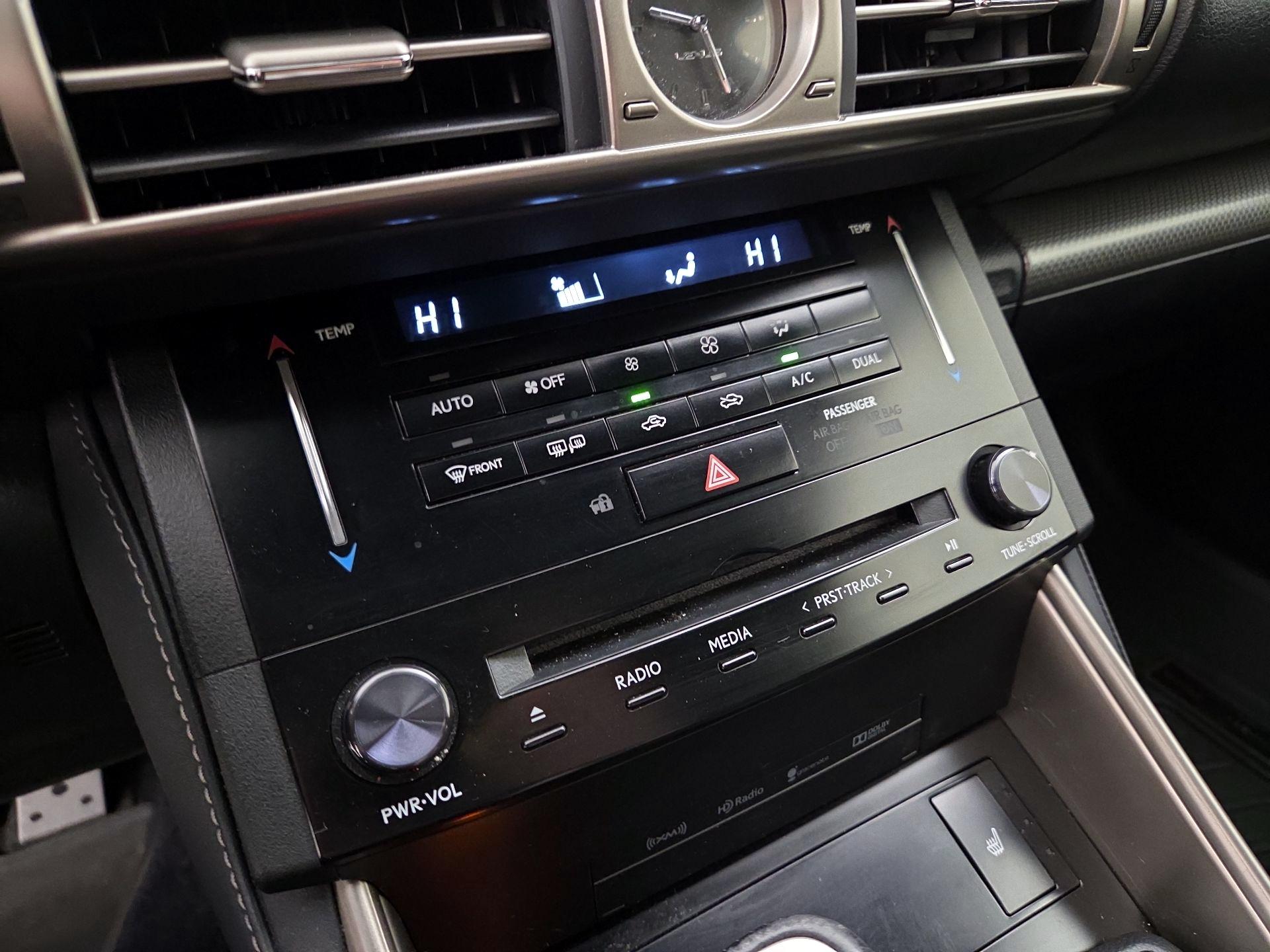 Thumbnail: 2014 Lexus IS - 16