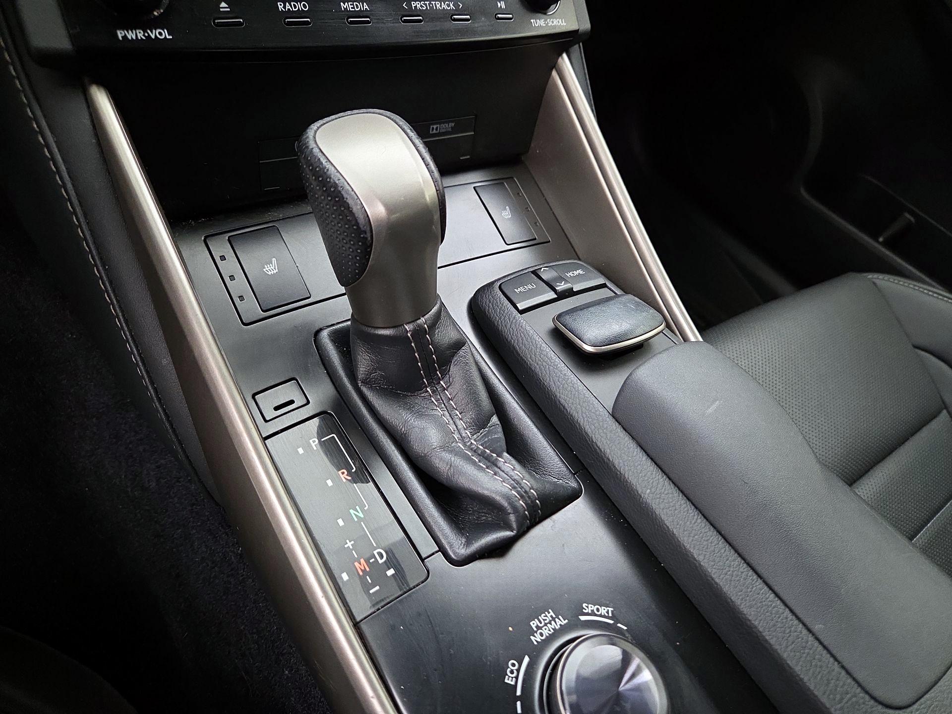 Thumbnail: 2014 Lexus IS - 17