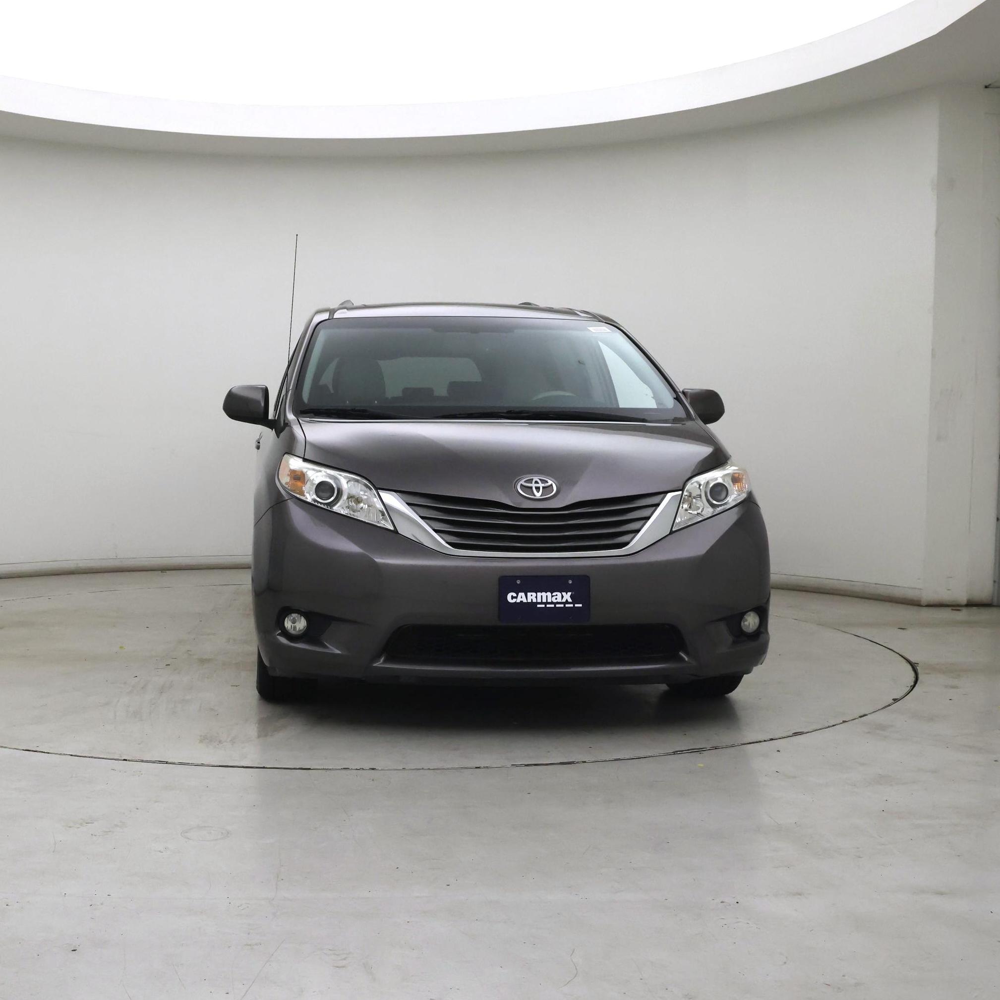 Thumbnail: 2014 Toyota Sienna - 5